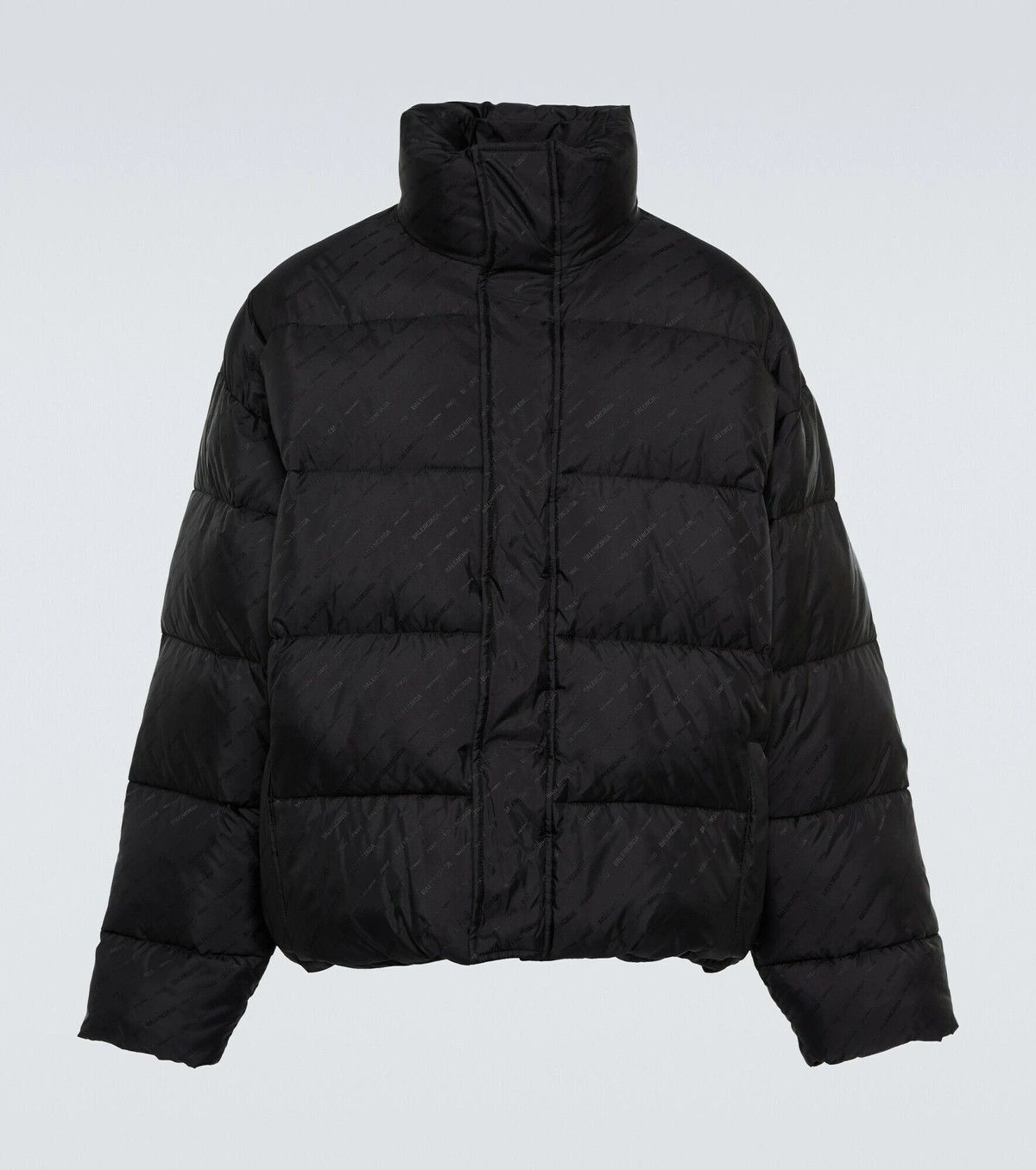 Balenciaga o1tr1nto0126 Allover Logo BB Puffer Jacket in Black Size US M / EU 48-50 / 2 - 1 Thumbnail