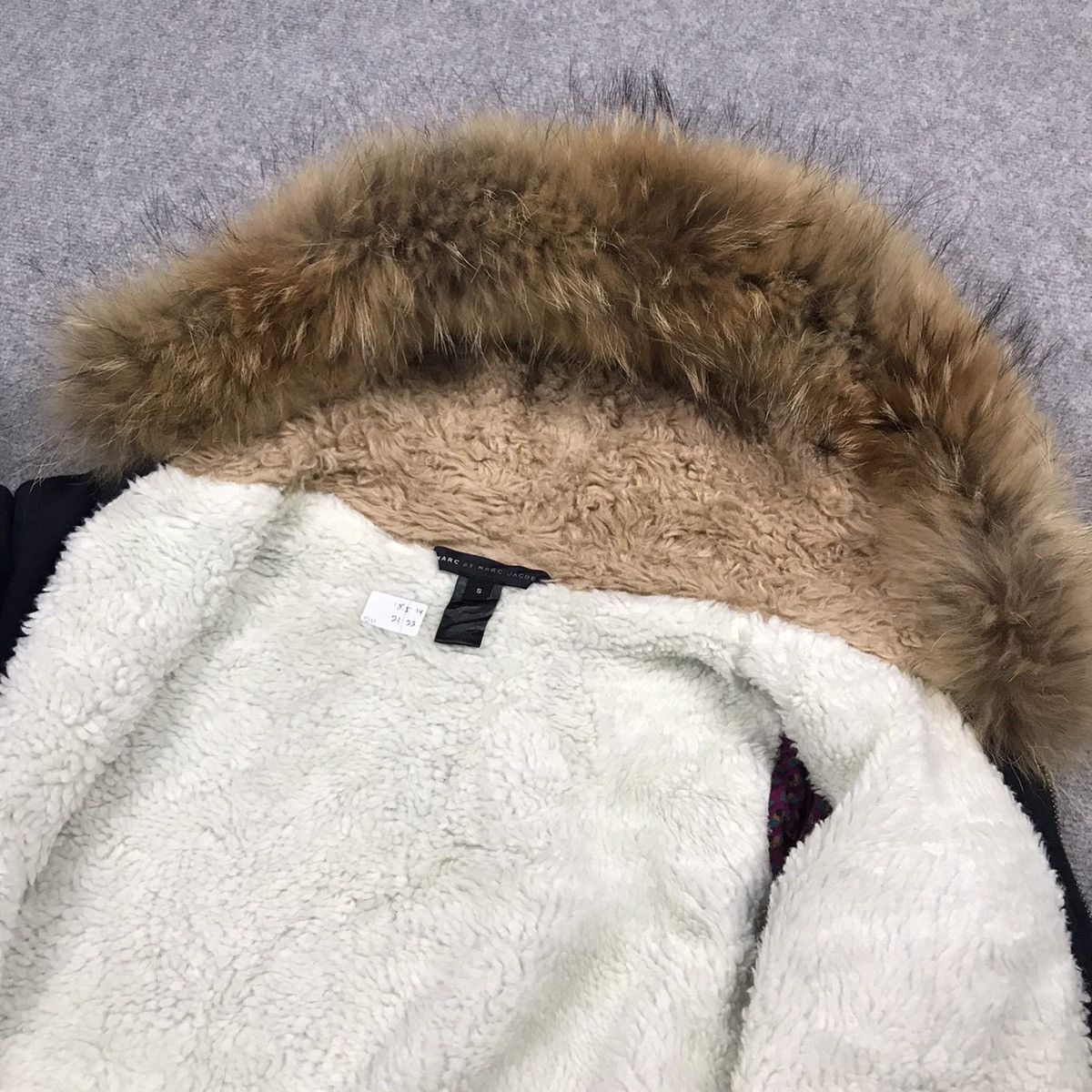 If Six Was Nine × Marc by Marc Jacobs MARC BY MARC JACOBS BLACK FUR HOODIES JACKET Size S / US 4 / IT 40 - 12 Thumbnail