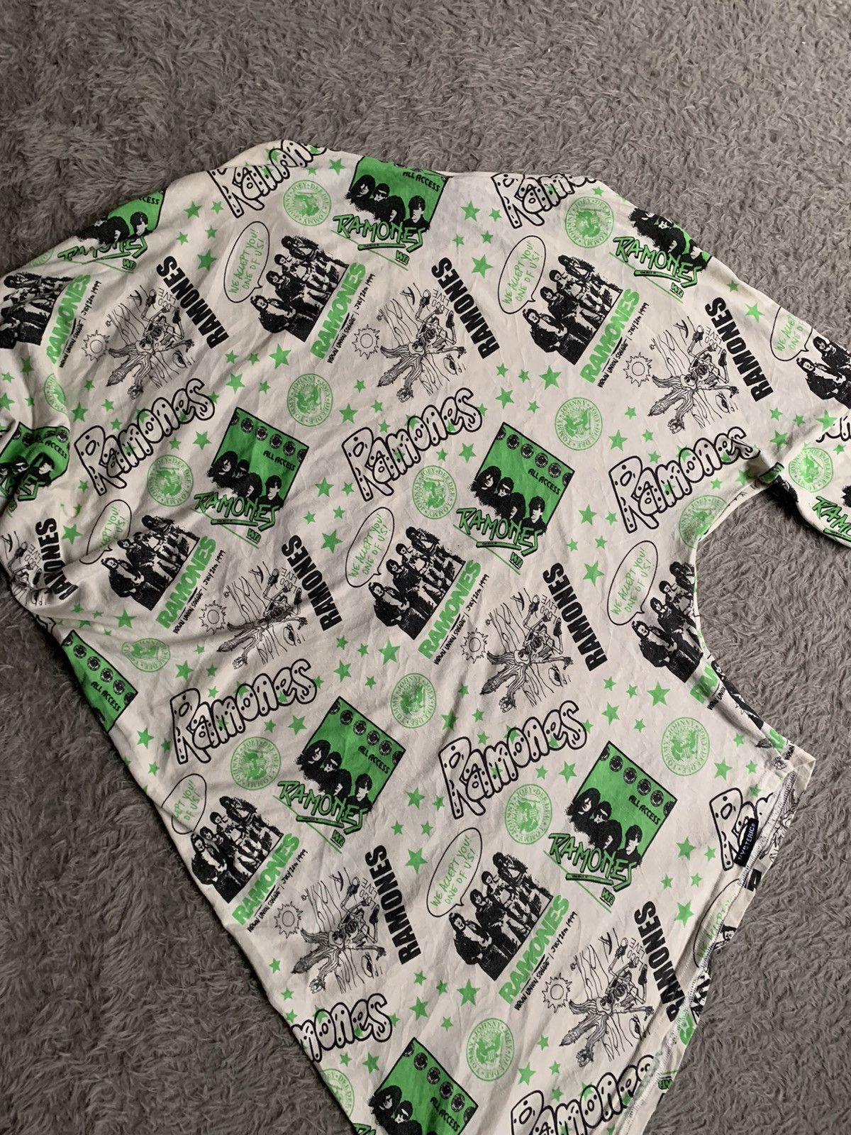 Hysteric Glamour Hysteric Glamour x Ramones Asymmetric Tee Size ONE SIZE - 13 Thumbnail