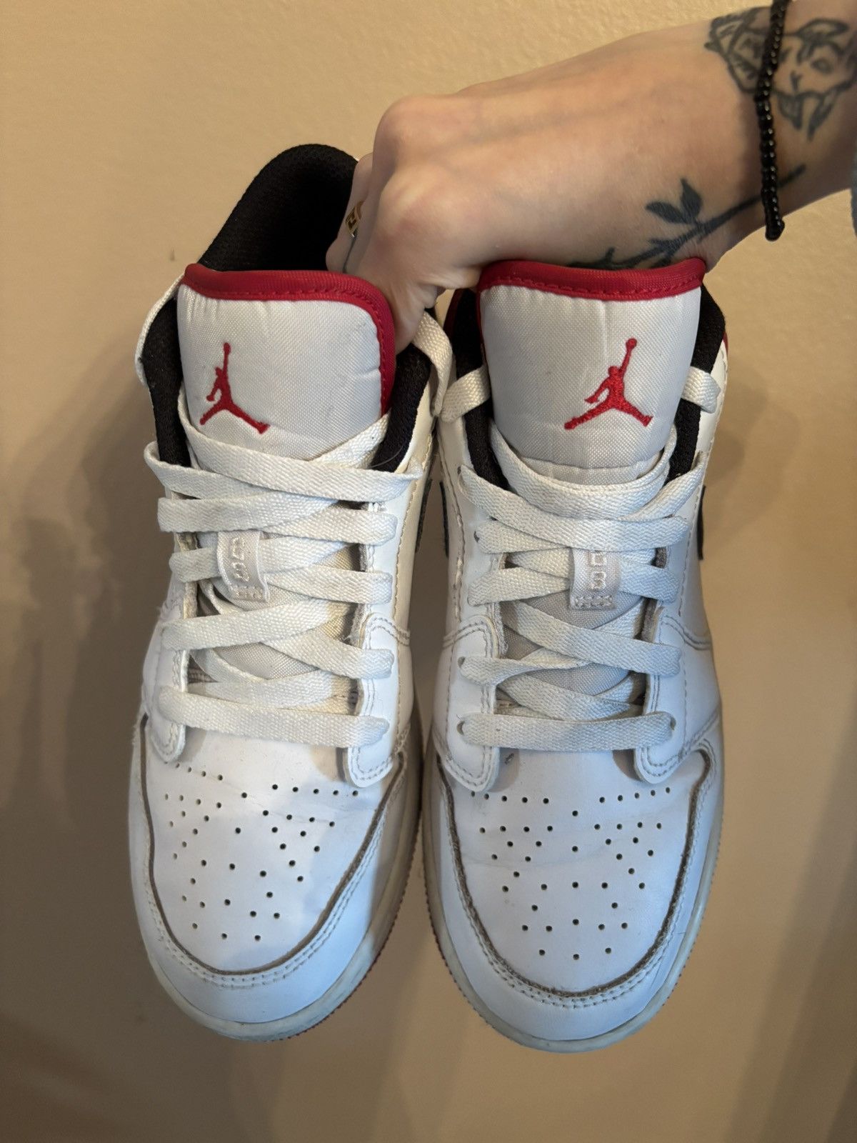 Jordan Brand Air Jordan 1 Low GS 'White Gym Red' Size US 5 / EU 37 - 3 Thumbnail