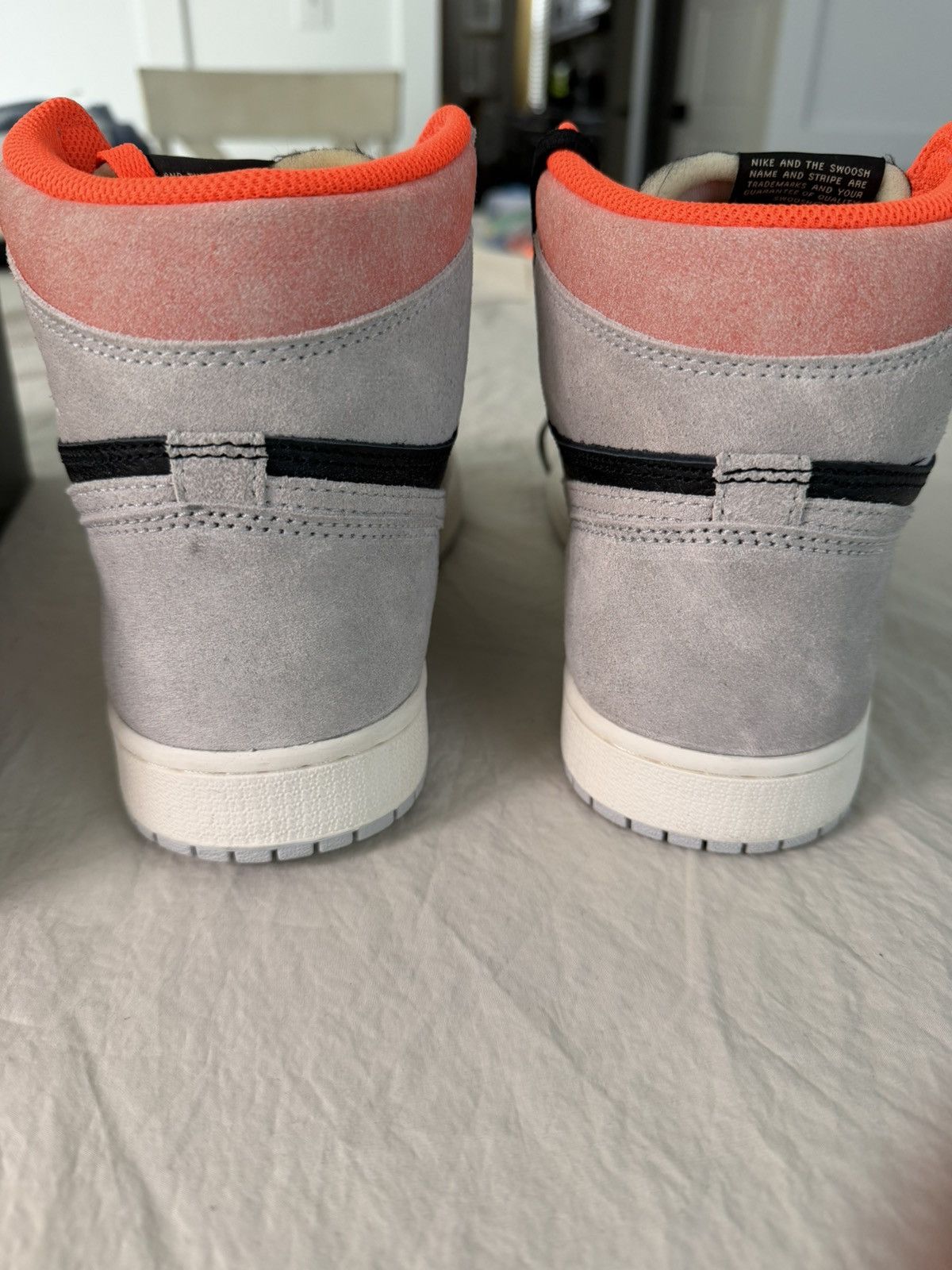 Nike Nike Jordan 1 High Hyper Crimson Neutral Grey spiderman Size US 9.5 / EU 42-43 - 3 Thumbnail