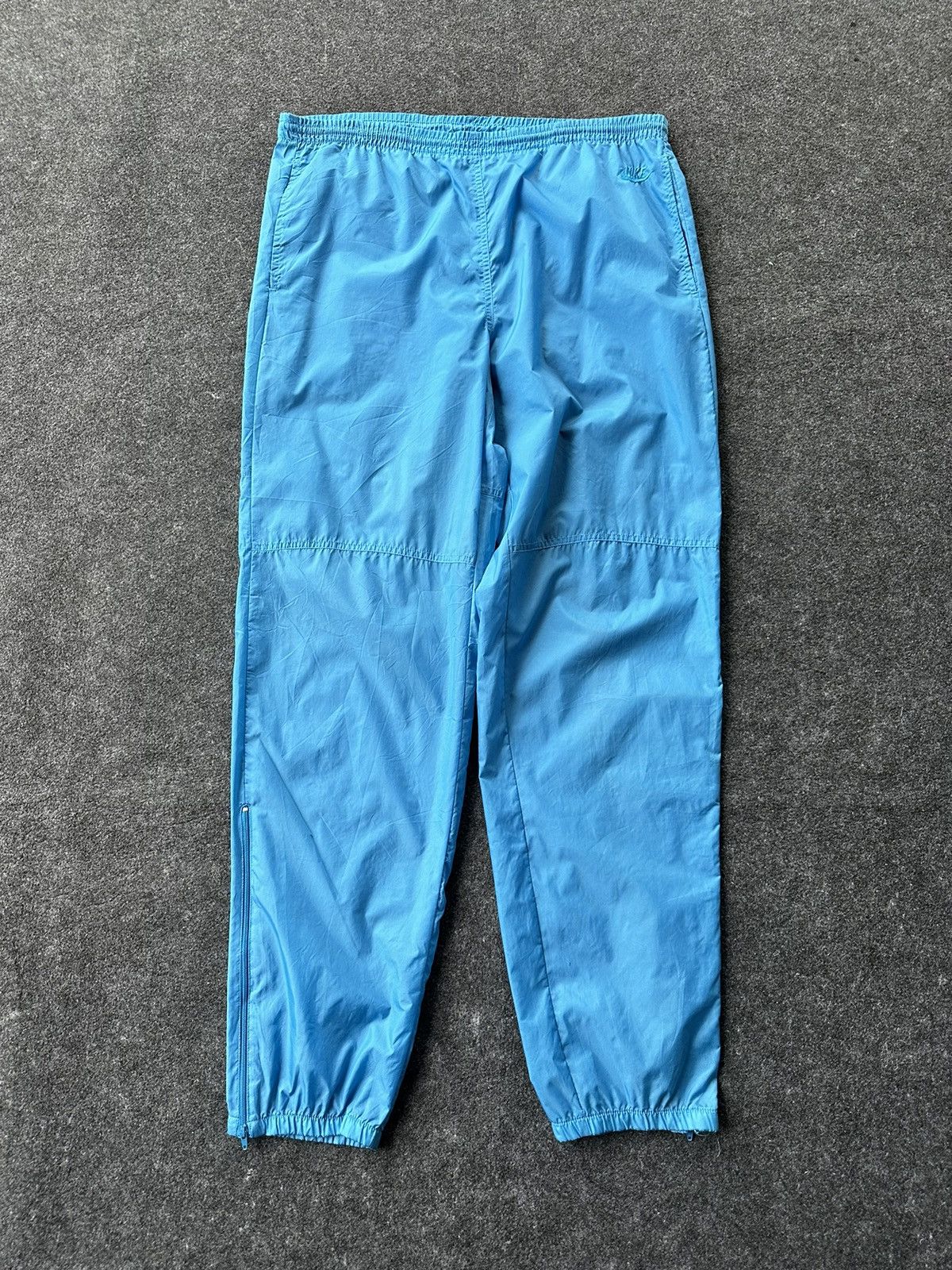 Vintage Vintage Nike 80s Nylon Track Pant A259 Size US 34 / EU 50 - 1 Thumbnail