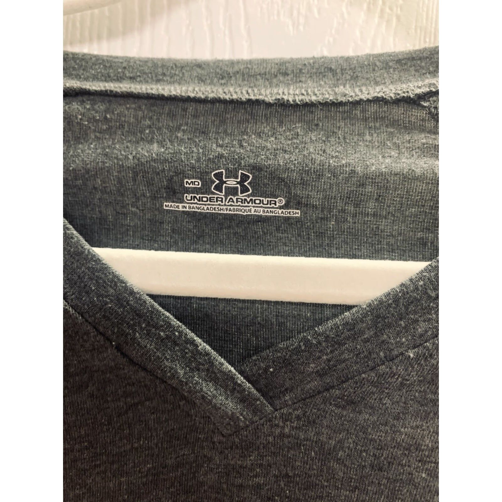Under Armour Under armour Women's Top T-Shirt Medium V-Neck Gray Short Sleeve Pullover Logo Breathable Athletic Fit Activewear Shirt Size M / US 6-8 / IT 42-44 - 3 Thumbnail