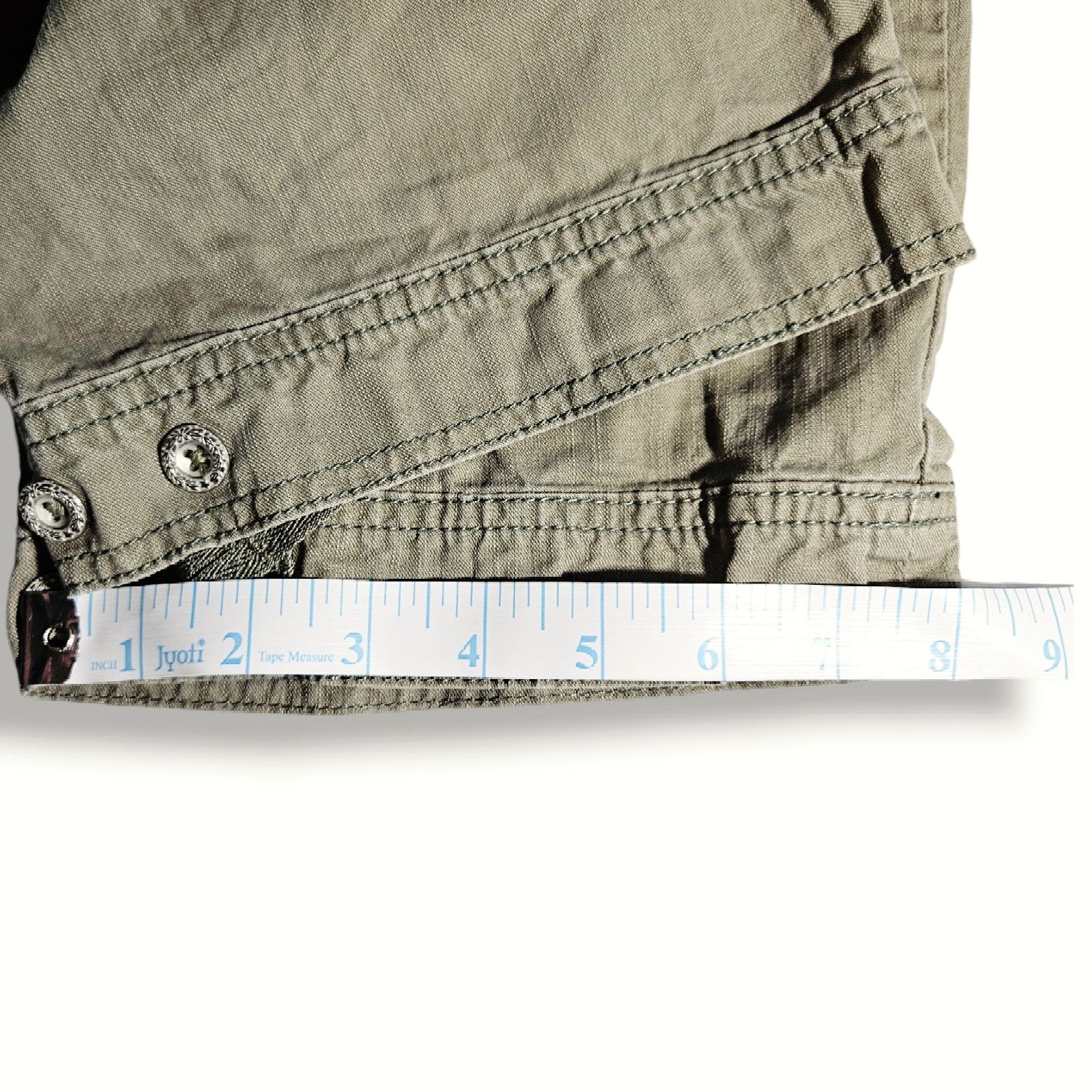 Levi's EUC VTG Levi's Crafted Pride Cargo Shorts Sz. 8 Khaki Green Size 30" / US 8 / IT 44 - 12 Thumbnail
