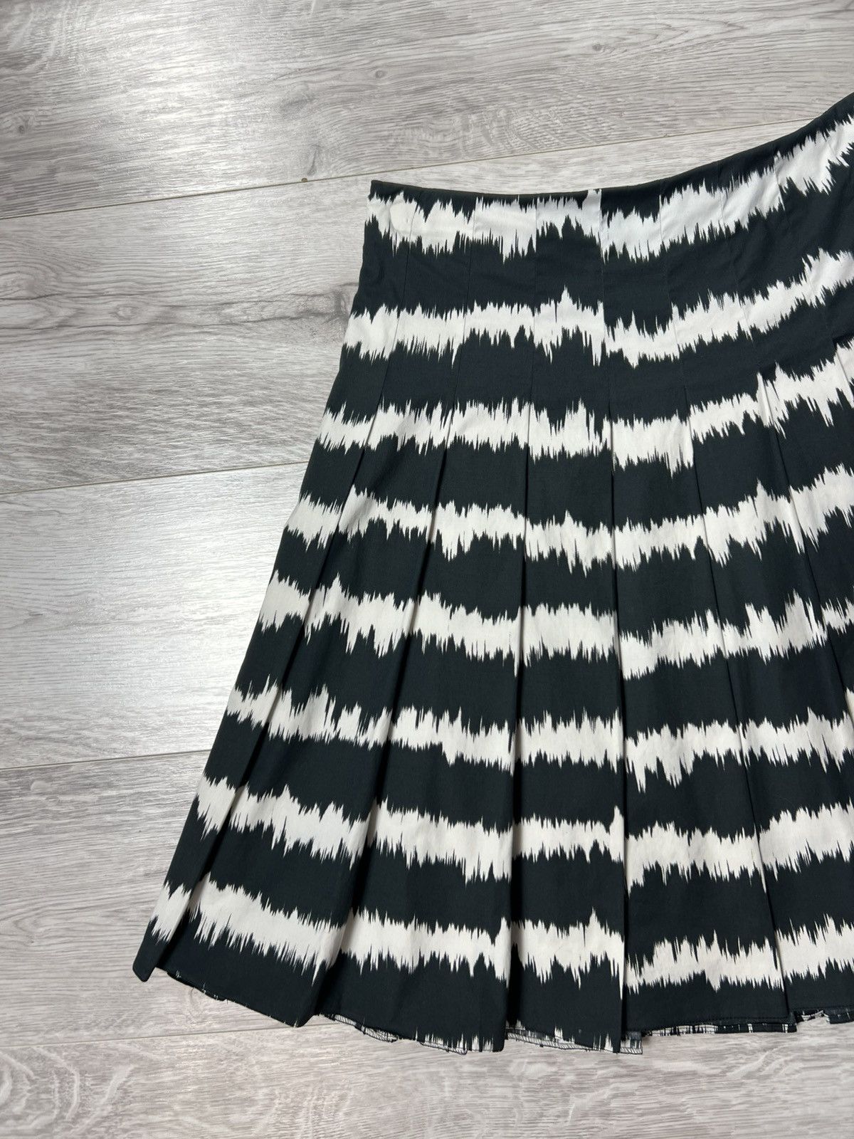 Prada Prada Milano 2013 Striped Skirt Size 40 Size 27" / US 4 / IT 40 - 3 Thumbnail