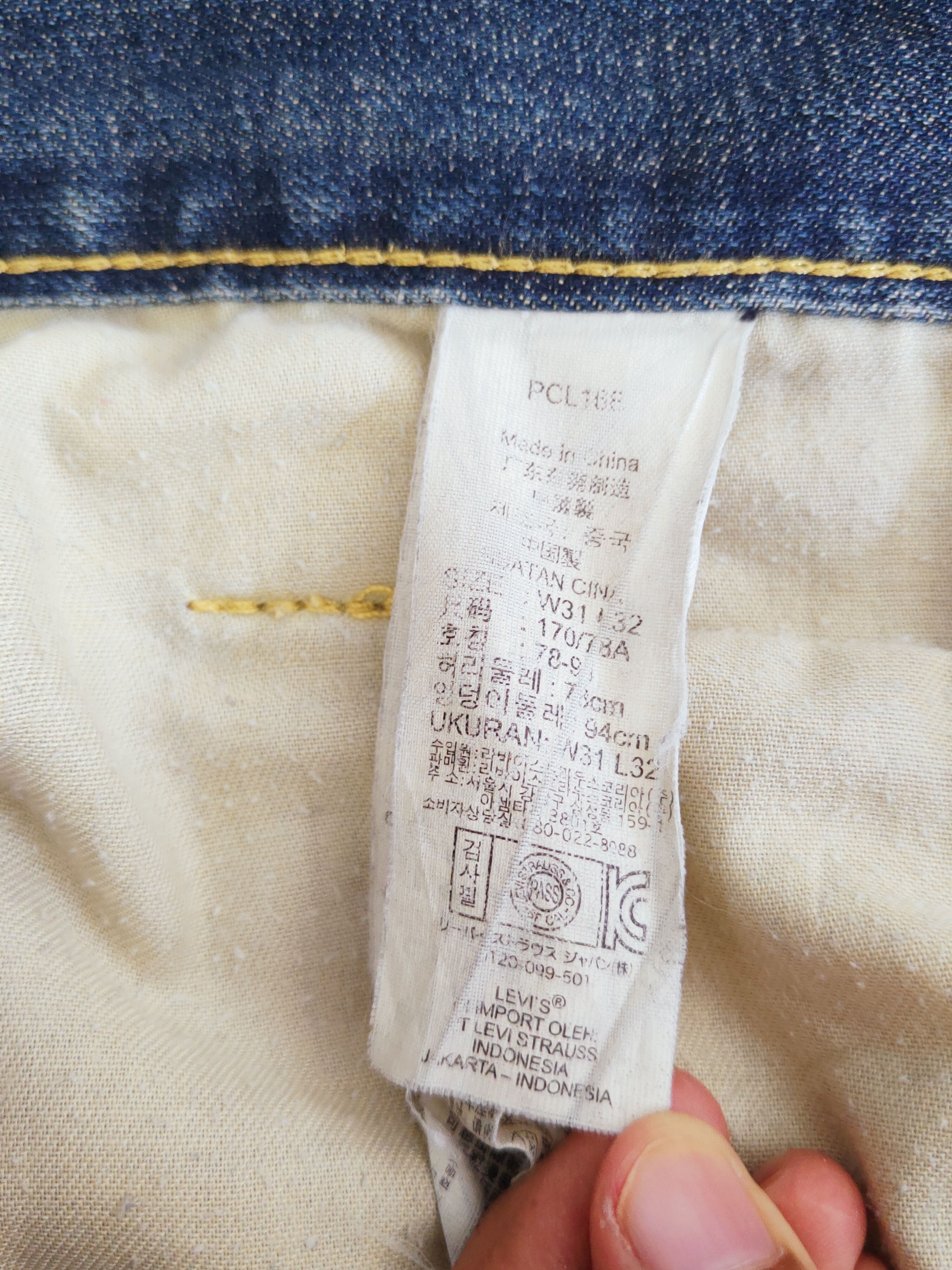 Japanese Brand Levi's Dark Blue Distressed Ripped Jeans #S2663 Size US 32 / EU 48 - 19 Thumbnail