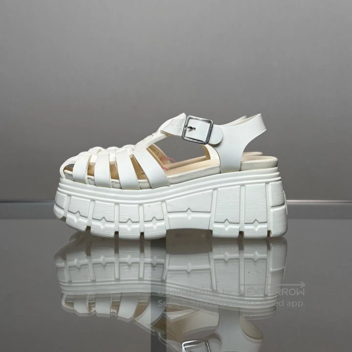 Miu Miu MIU MIU Beige Platform Roman Sandals. Size US 5 / IT 35 - 5 Thumbnail