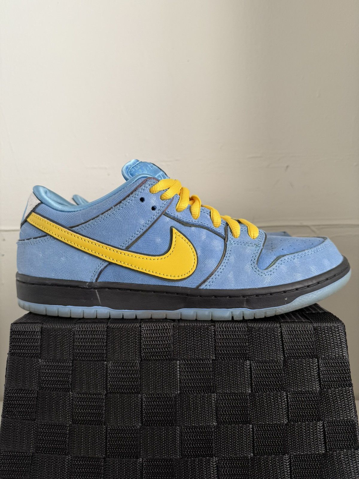 Nike SB Nike SB Dunk Low Powerpuff Girls Bubbles Size US 9.5 / EU 42-43 - 4 Thumbnail
