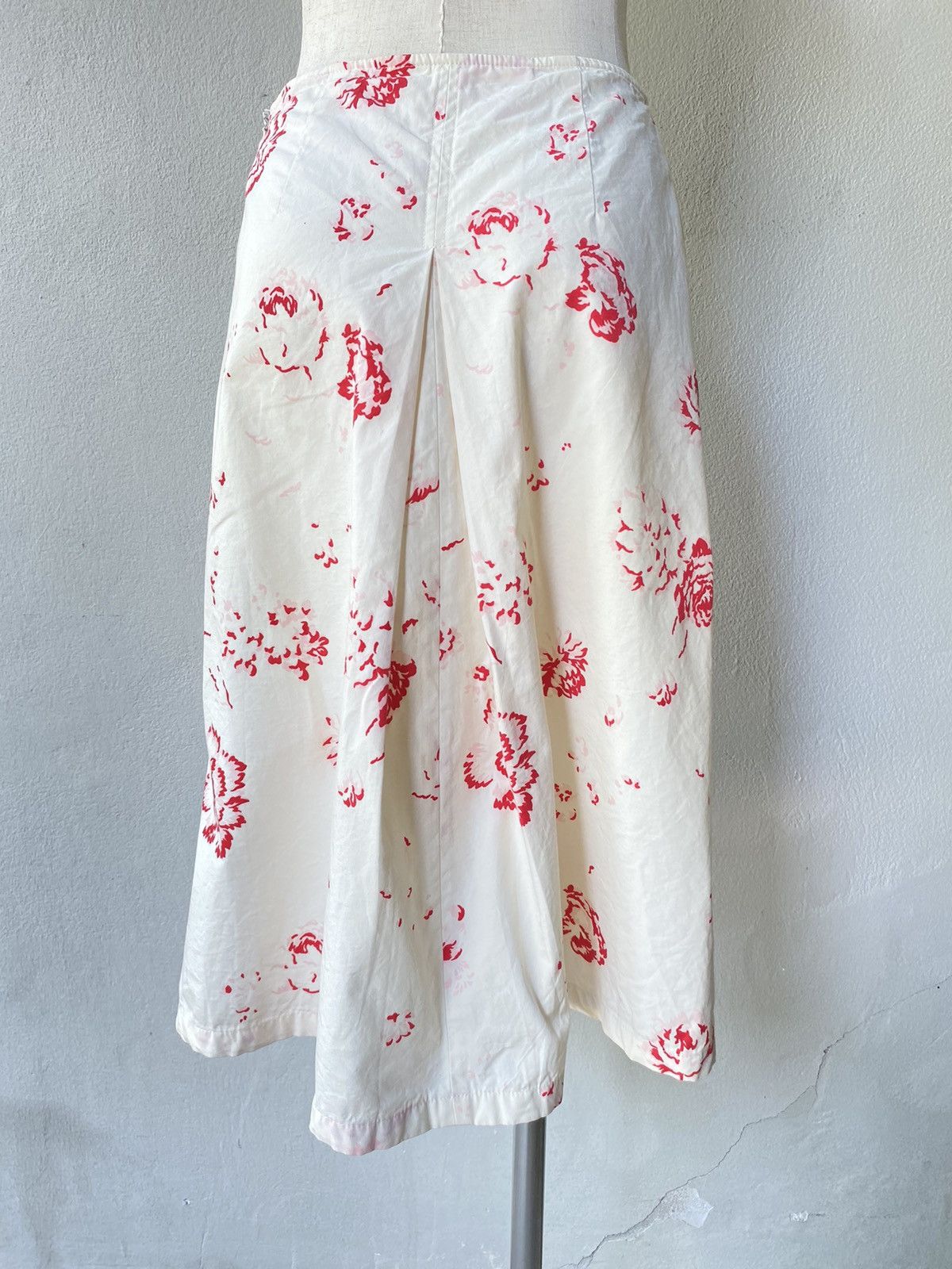 Marni MARNI Red Floral Print Skirt. Size 28" / US 6 / IT 42 - 13 Thumbnail