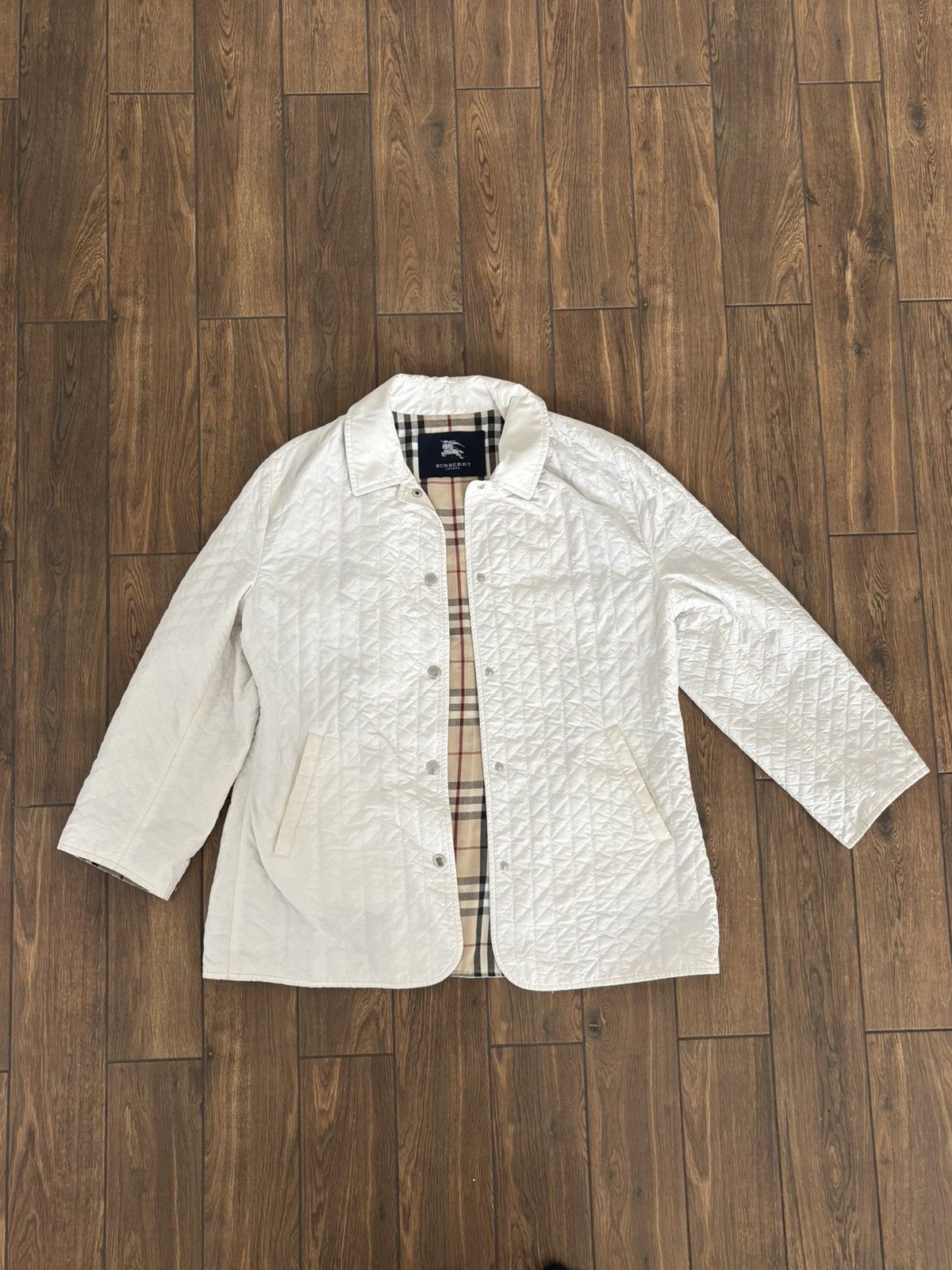 Burberry × Designer × Vintage Burberry quilted jacket Size M / US 6-8 / IT 42-44 - 1 Thumbnail