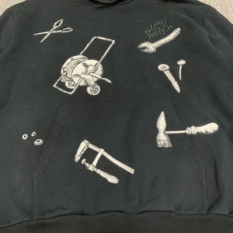 Louis Vuitton Louis Vuitton Black Tool Embroidered Hoodie Size US XL / EU 56 / 4 - 8 Thumbnail