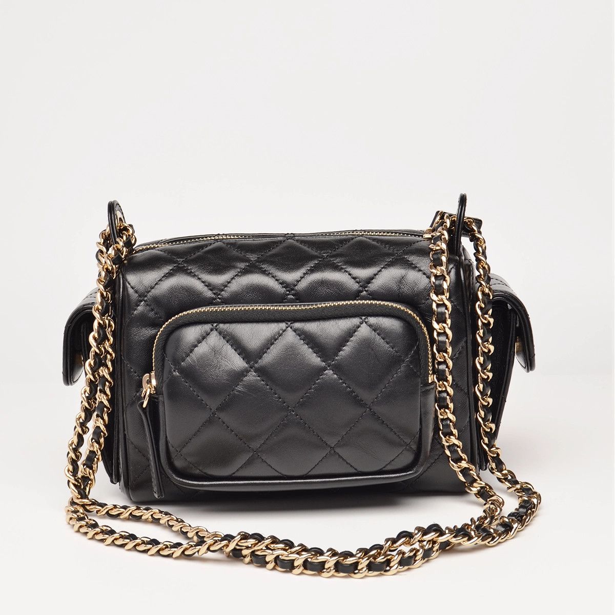 Chanel os11x0126 Size: OS / Shiny Crumpled Small Camera Case Black Size ONE SIZE - 4 Thumbnail
