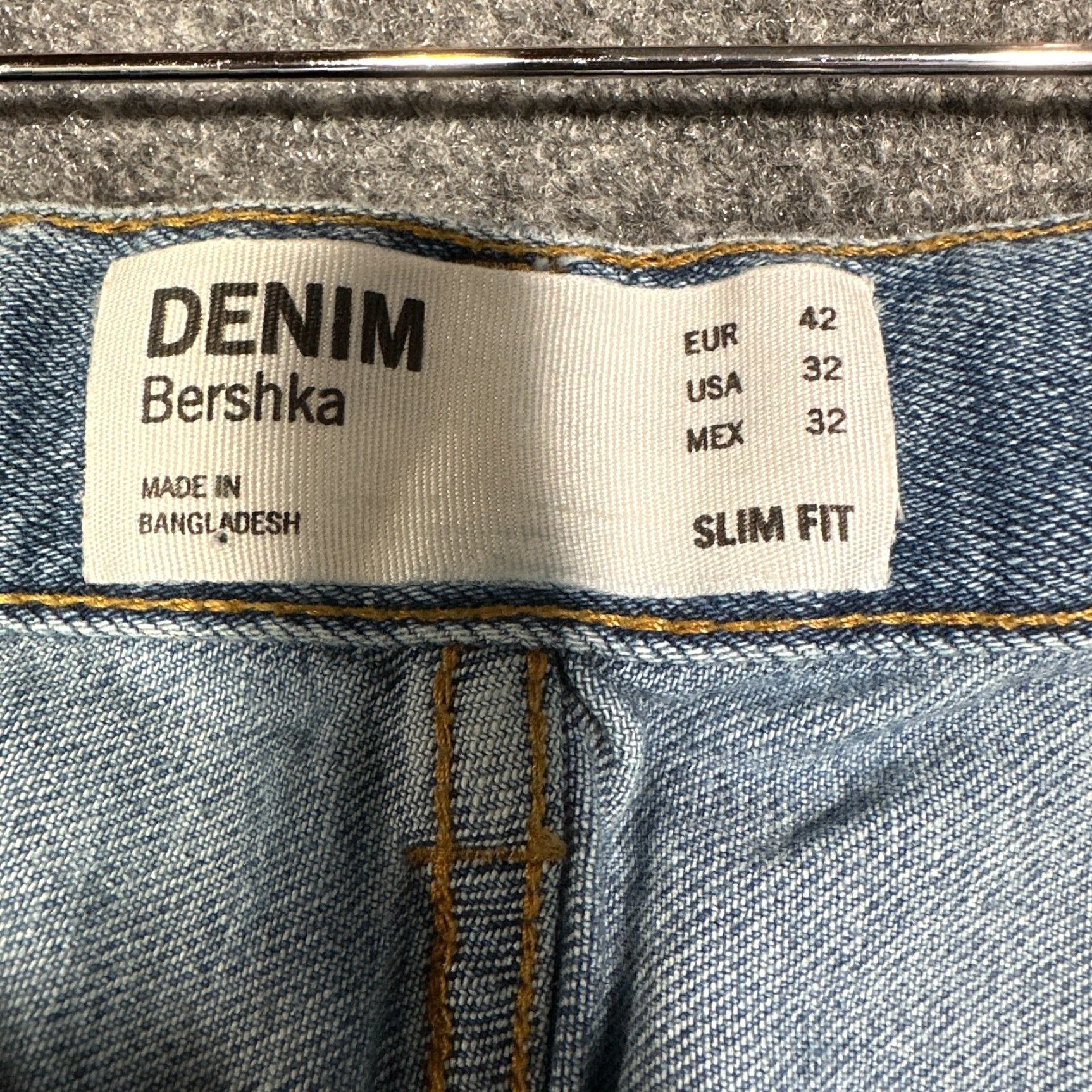 Bershka Bershka Jeans Mens 32 Slim Denim Light Blue 5-Pocket Pockets Zipper Cotton Blend Straight Rise Mid 10-12 Inseam 29 In Jeans Boys Mens Womens Size US 32 / EU 48 - 6 Thumbnail