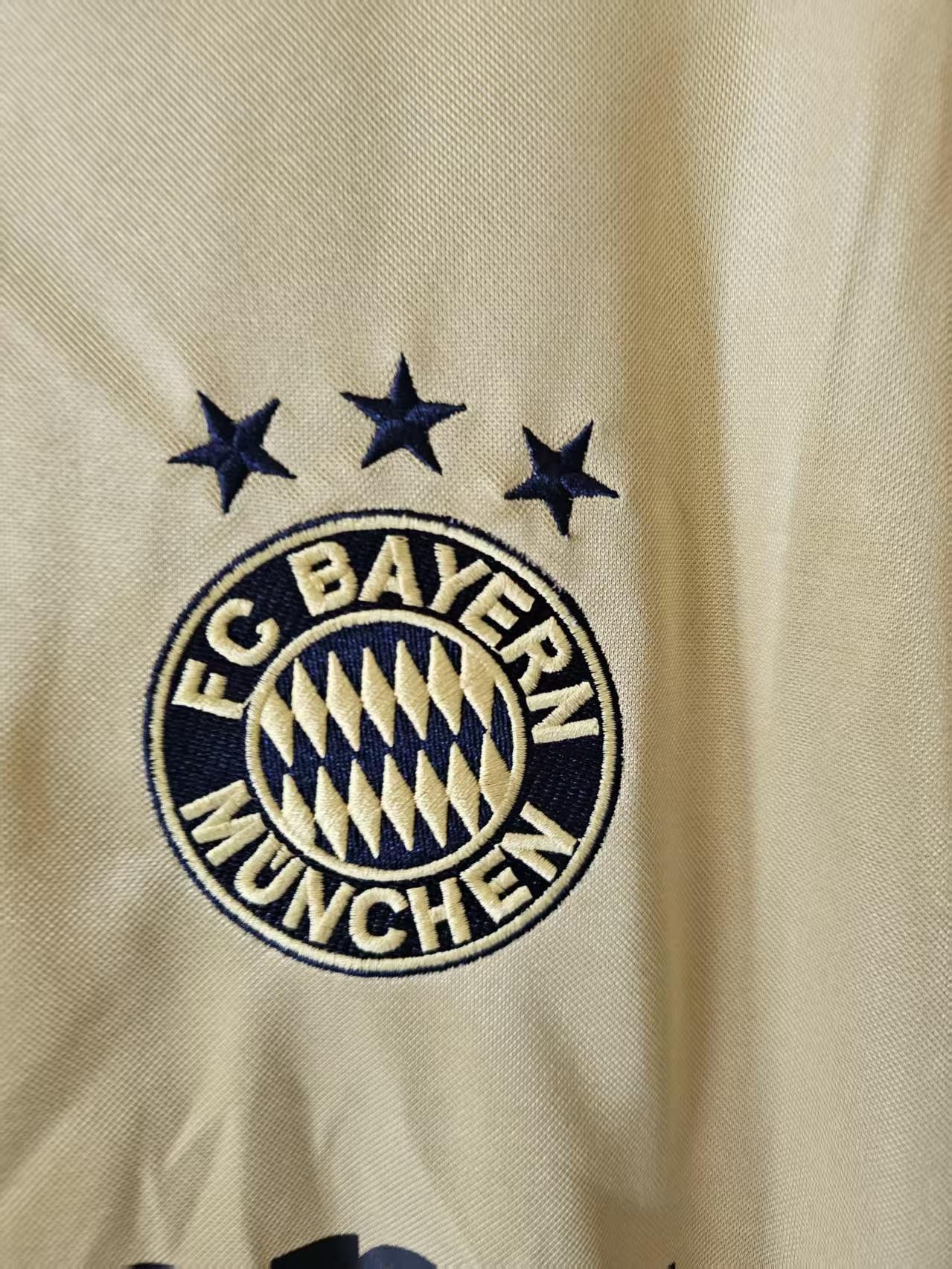 Other 2004 2005 Bayern Munich #31 Schweinsteiger Jersey Size US S / EU 44-46 / 1 - 3 Thumbnail