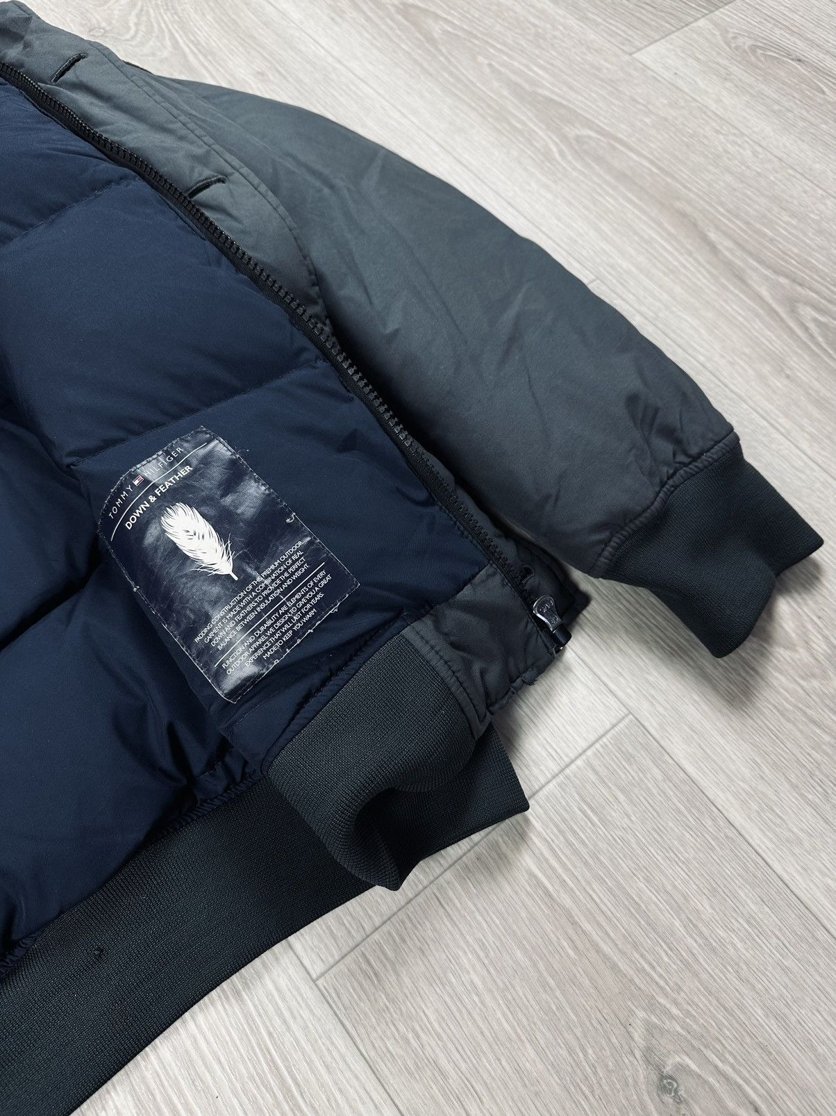 Tommy Hilfiger Vintage Tommy Hilfiger Puffer Jacket Down LGB Style Size US L / EU 52-54 / 3 - 8 Thumbnail