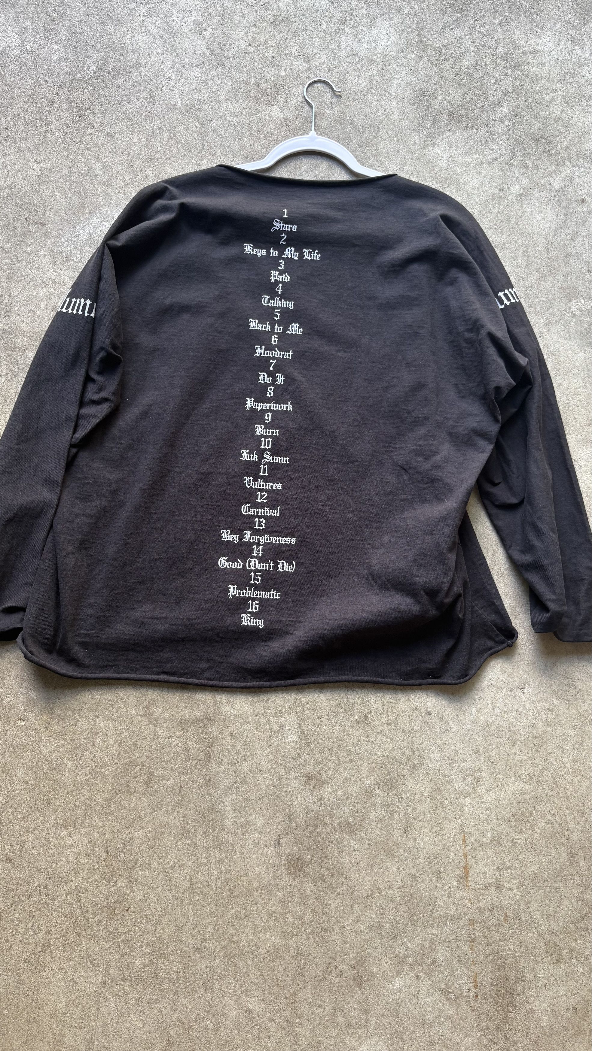 Yeezy VULTURES 1 TRACKLIST LONGSLEEVE Size US M / EU 48-50 / 2 - 2 Thumbnail