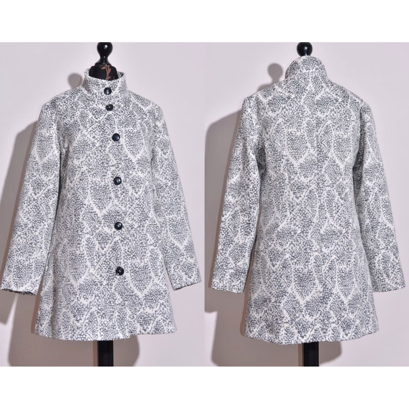 Desigual Desigual Women's Mid Lenght Coat White/Black Lined Size 44 Coat Womens Regular Long Sleeve Button Pockets but no Pockets Size M / US 6-8 / IT 42-44 - 2 Thumbnail