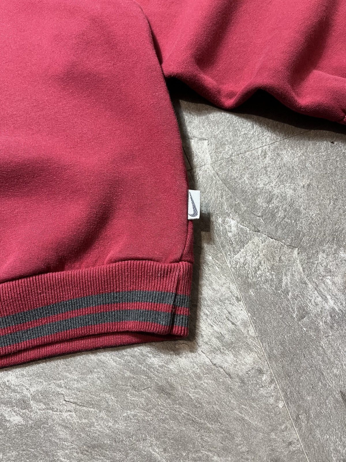Nike Vintage Nike Sweatshirt Big Logo Swoosh Crewneck 90s Red Y2K Size US S / EU 44-46 / 1 - 3 Thumbnail