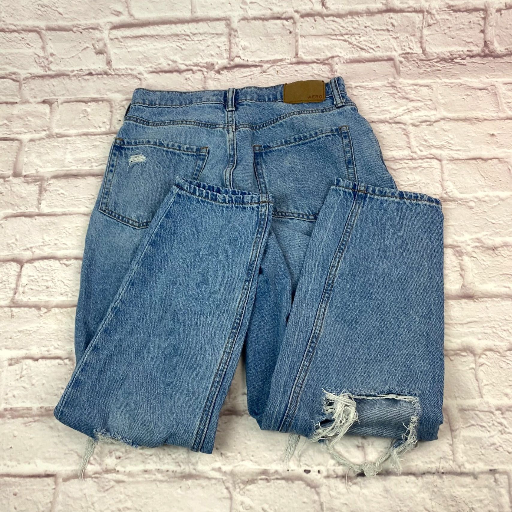 Vintage Aéropostale Mom Jeans Womens Size 2 High Rise Stretch Distressed Medium Wash Blue Denim Jeans Size 26" / US 2 / IT 38 - 4 Thumbnail