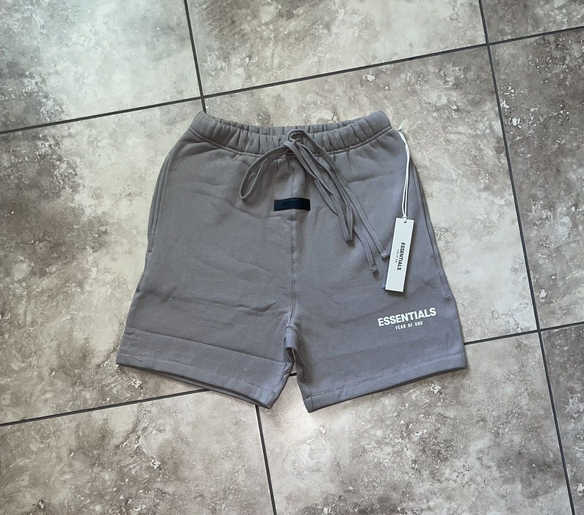 Fear of God Essentials Shorts Desert Taupe Size XS