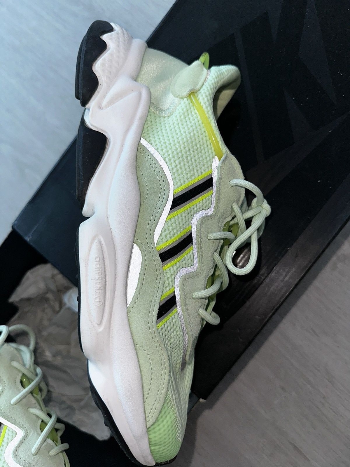 Adidas Adidas Ozweego Size US 10.5 / EU 43-44 - 7 Thumbnail