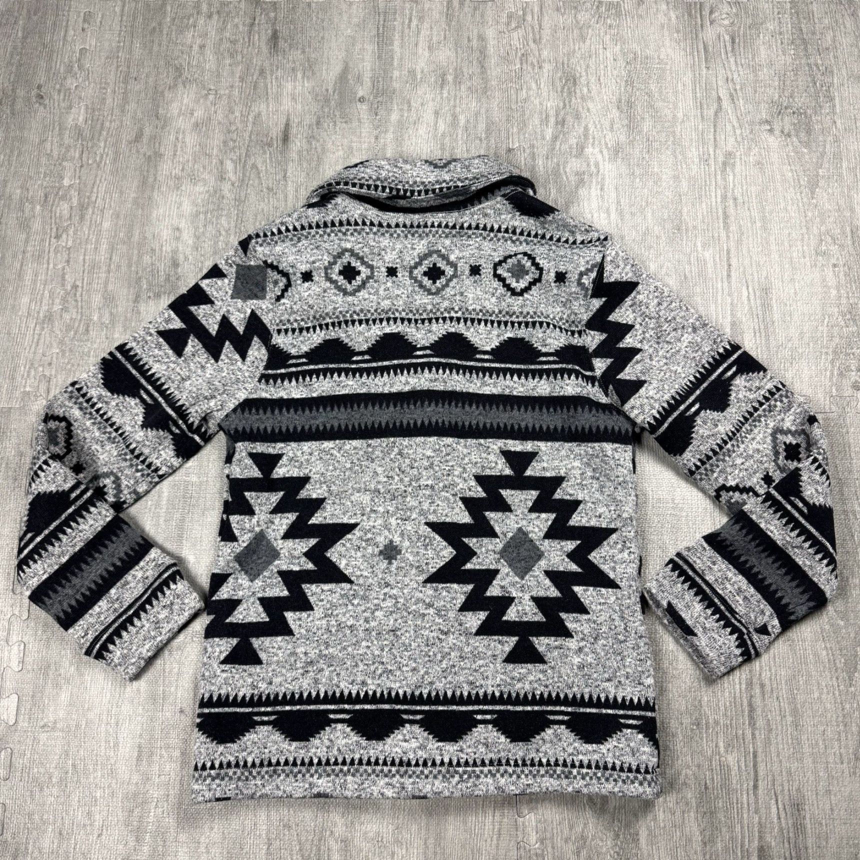 Levi's VINTAGE LEVIS Cardigan Sweater Men M Southwest Aztec Knit Button Pullover Size US M / EU 48-50 / 2 - 7 Thumbnail