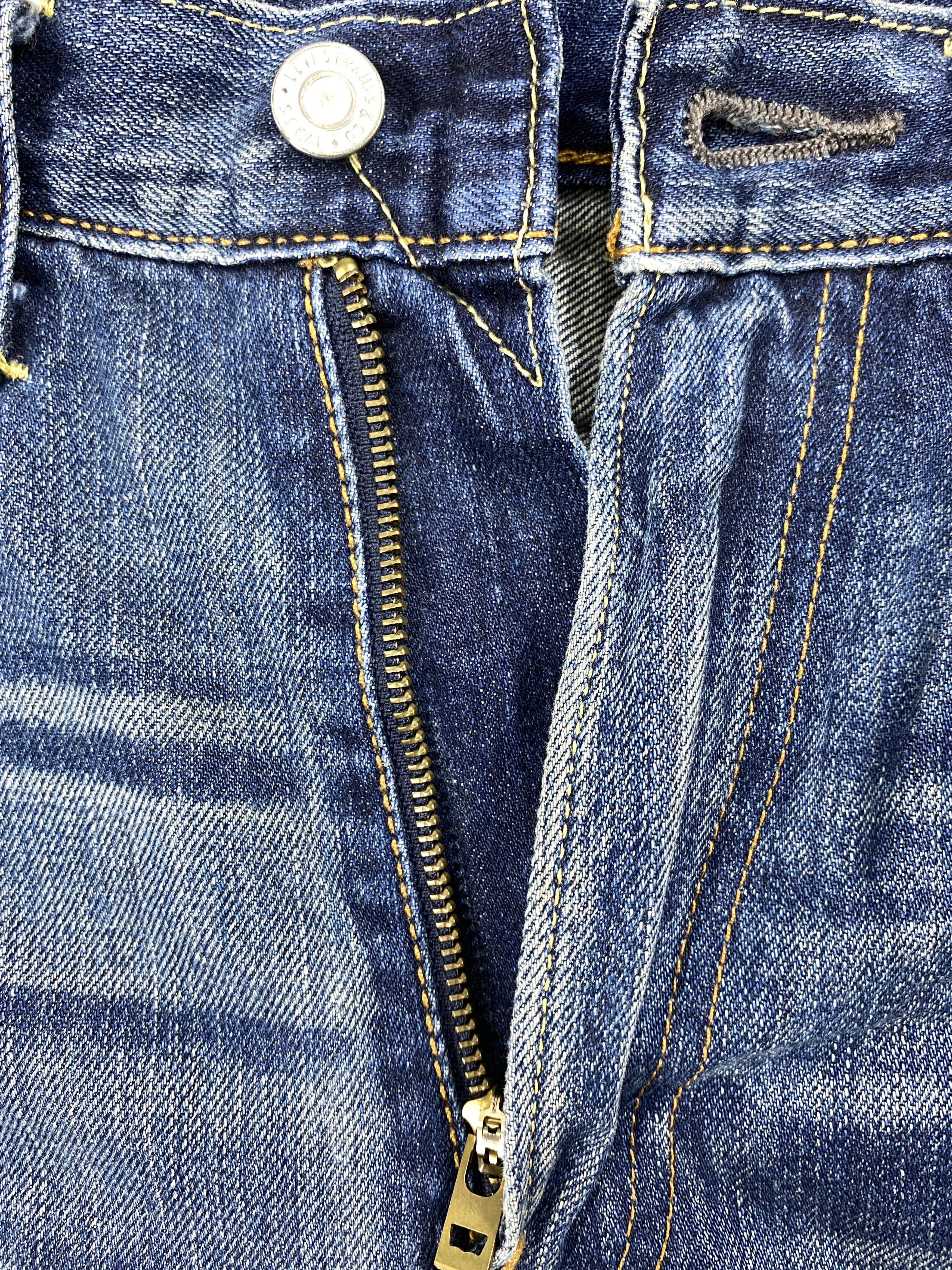 Levi's Blue Distressed Vintage Levi's 505 35x31.5 Denim -JN1268 Size US 35 - 6 Thumbnail