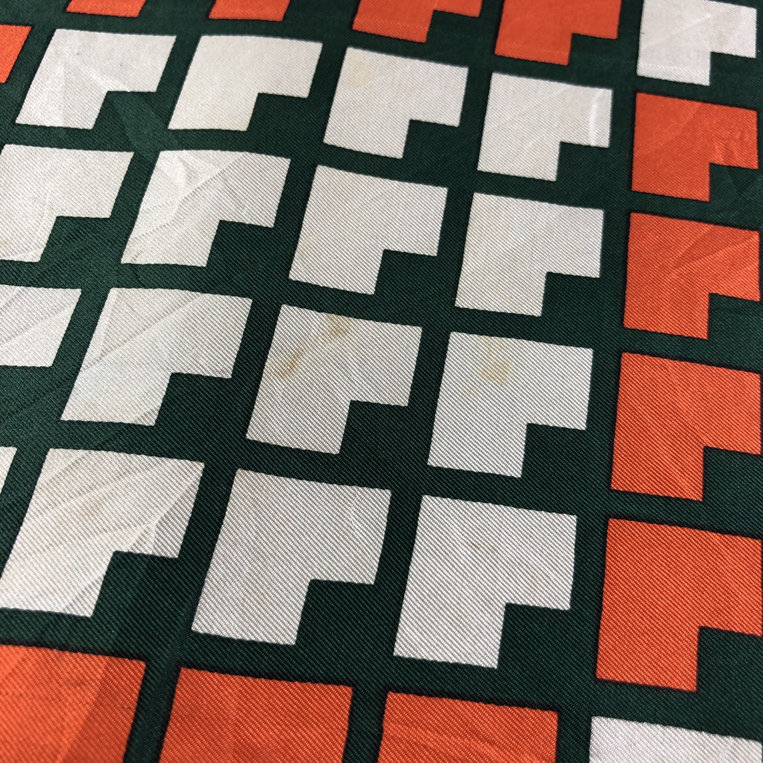 Vintage Luxury Design Silk Scarf M563 Size ONE SIZE - 9 Thumbnail