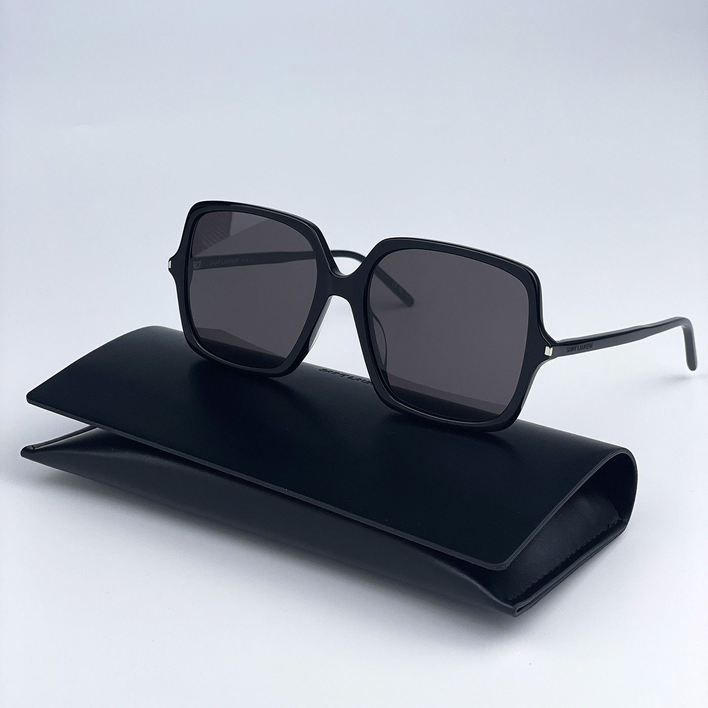 Yves Saint Laurent NEW Saint Laurent SL591 001 Square Oversized Sunglasses Size ONE SIZE - 1 Thumbnail