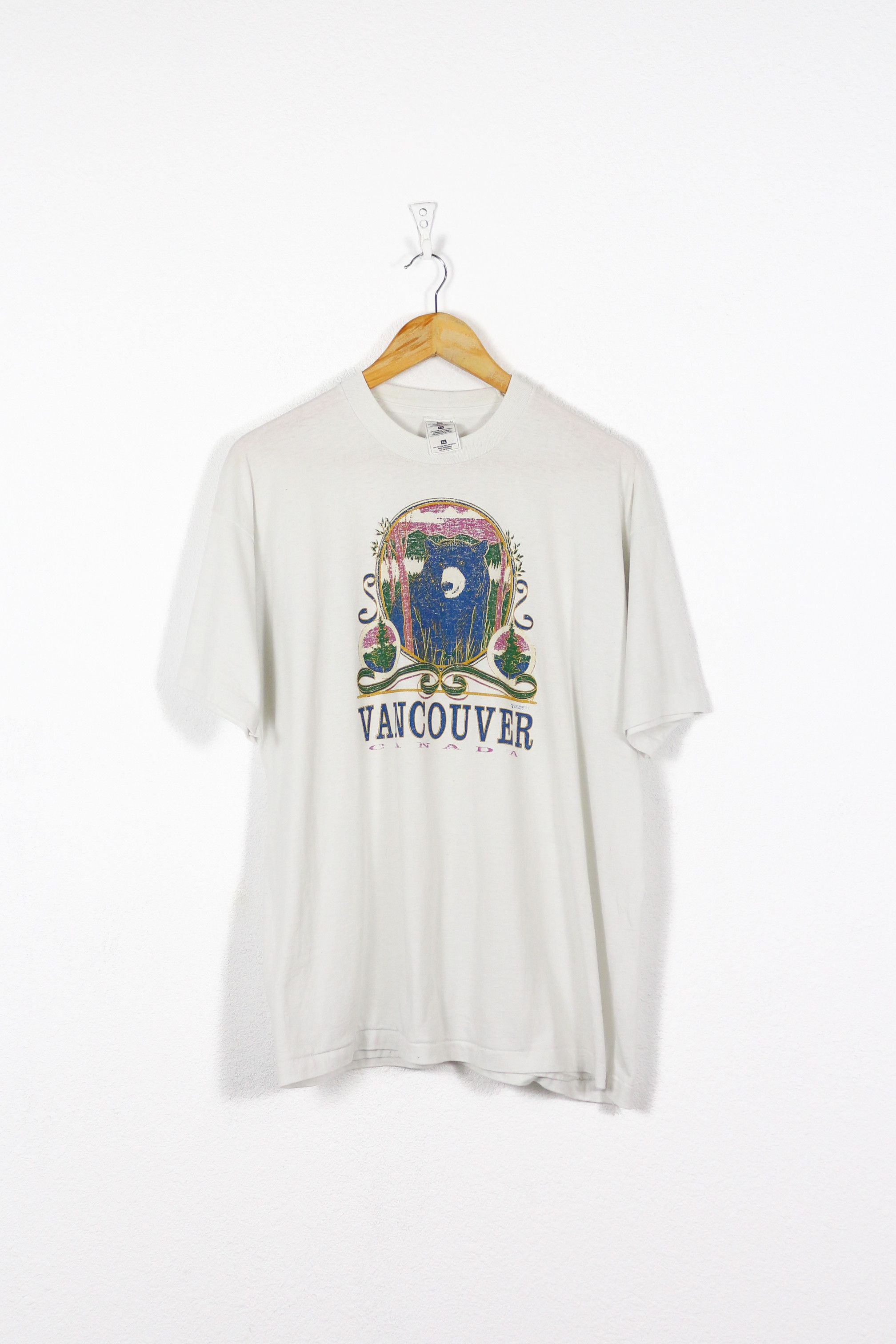 Vintage Vintage Vancouver Canada Logo Tee T-shirt 90s Size US XL / EU 56 / 4 - 1 Thumbnail