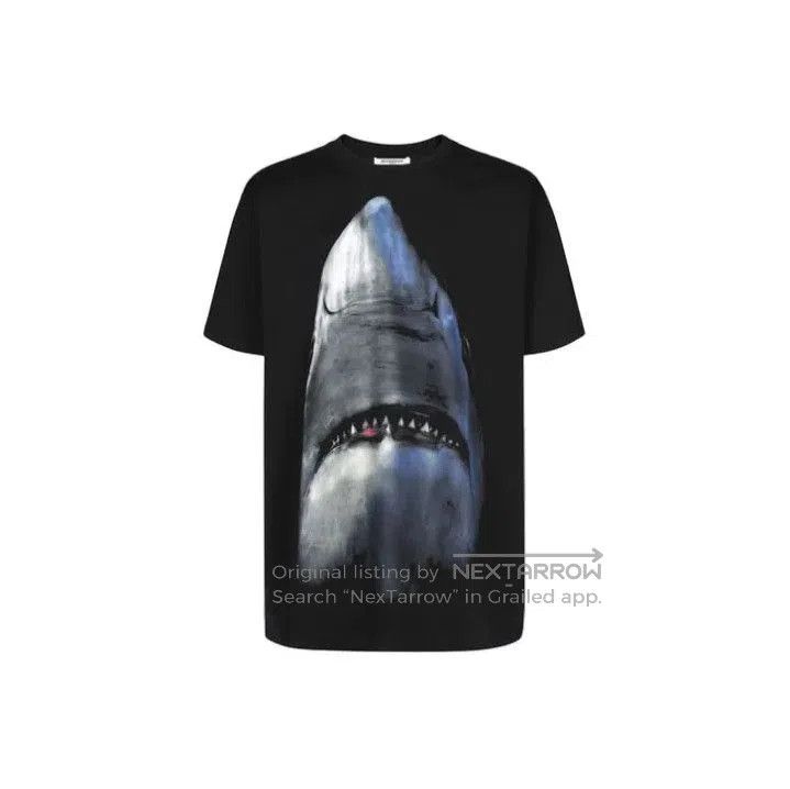 Givenchy Givenchy Shark Print Loose Short-Sleeve T-Shirt. Size US L / EU 52-54 / 3 - 1 Thumbnail