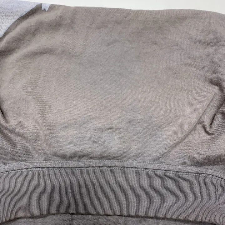 Balenciaga Balenciaga YEEZY x Gap x Balenciaga Gray 3/4 Sleeve Tee -2 Size US L / EU 52-54 / 3 - 1 Thumbnail