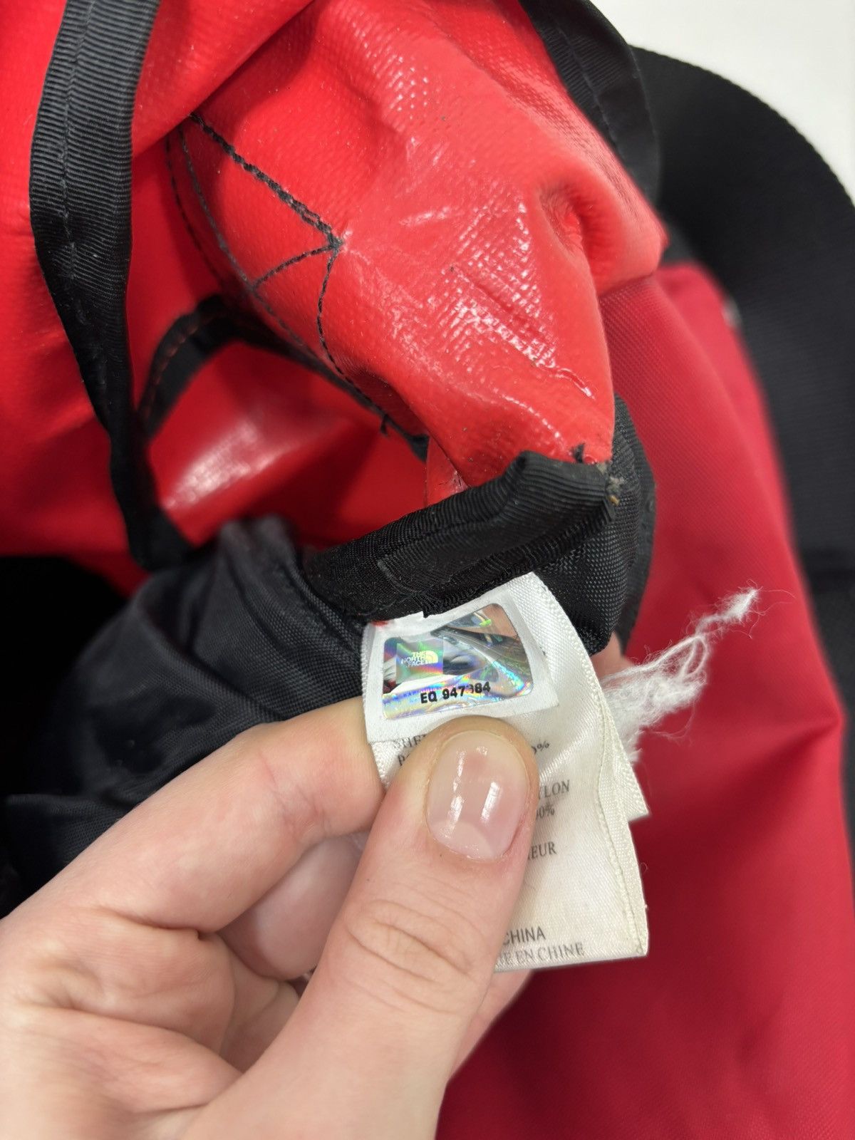 The North Face The North Face Base Camp Voyager Messenger Bag Red Outdoor Size ONE SIZE - 15 Thumbnail