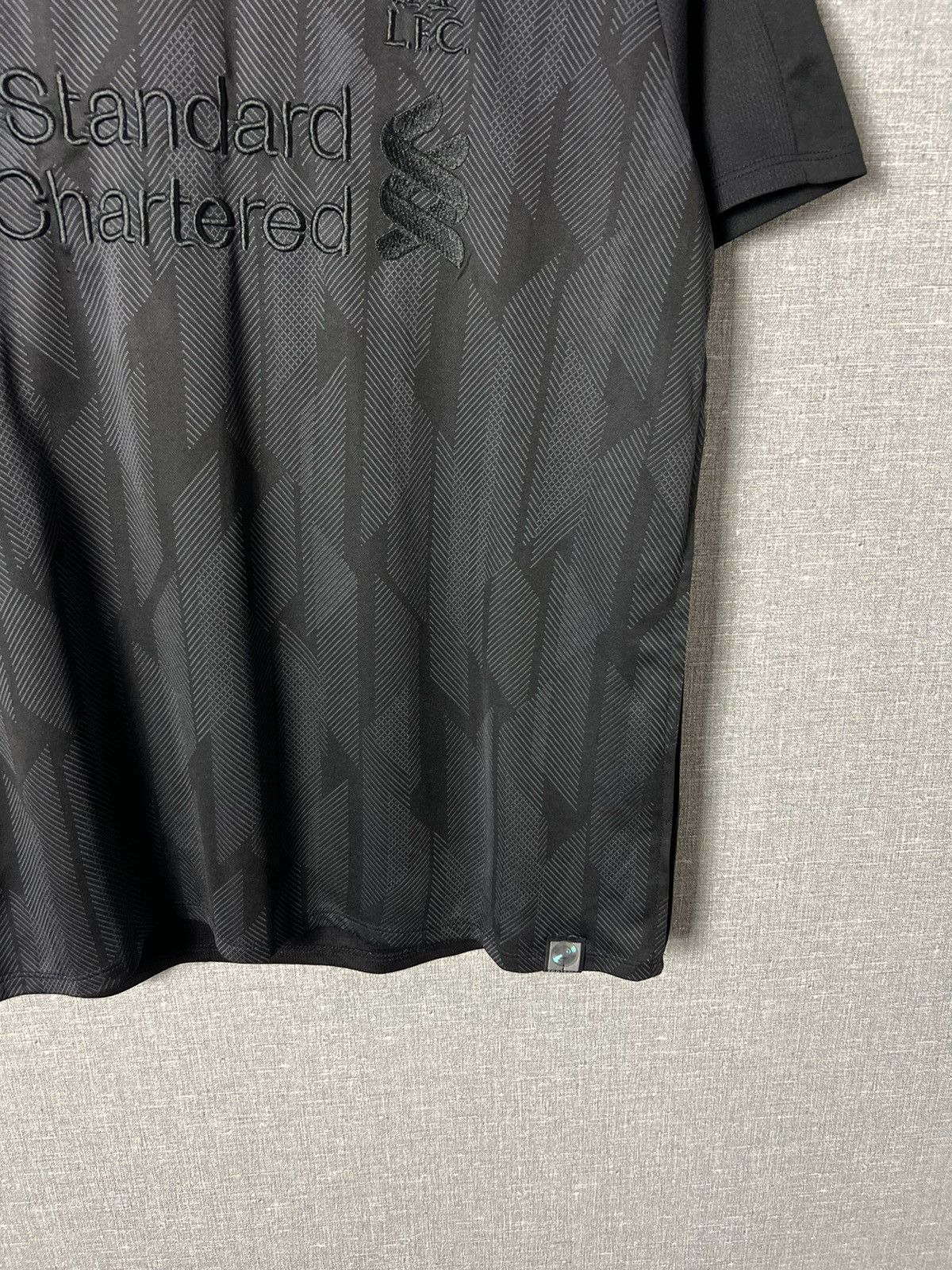 New Balance #11 M. Salah Liverpool 2018 Blackout Limited Edition Jersey Size US M / EU 48-50 / 2 - 8 Thumbnail