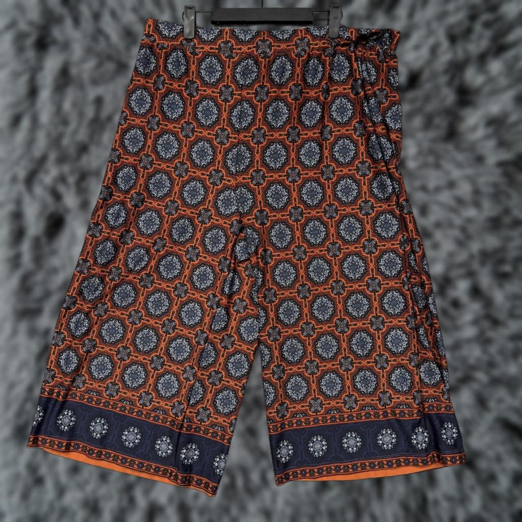 Vintage VINTAGE: Notations Capri Pants 2X Plus 37x21 Orange Blue Medallion Geometric Boho Jersey Wide-Leg Pull On Capris Womens PlusSize USA Made Size 40" / US 18 - 1 Thumbnail