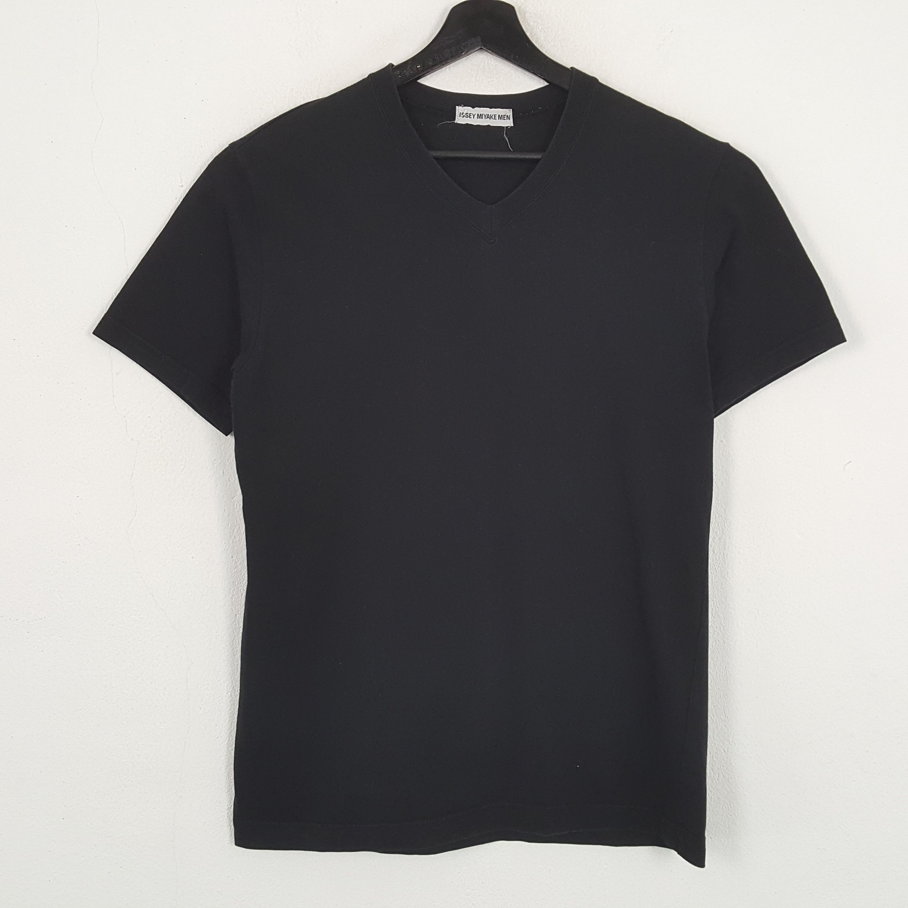 Issey Miyake × Japanese Brand × Vintage ISSEY MIYAKE MEN Japanese Designer Plain Style Tshirt Size US M / EU 48-50 / 2 - 1 Thumbnail