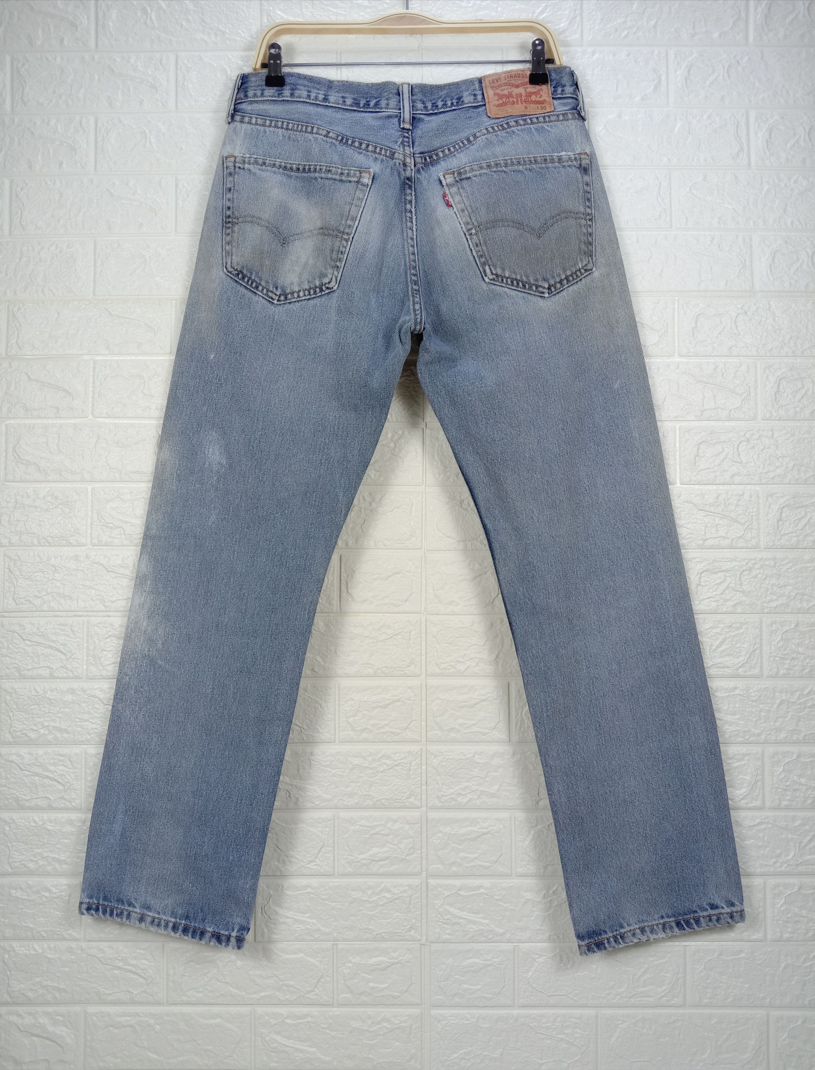 Levi's Vintage Levi's 505 Light Wash Jeans Distressed Denim Size US 32 / EU 48 - 5 Thumbnail