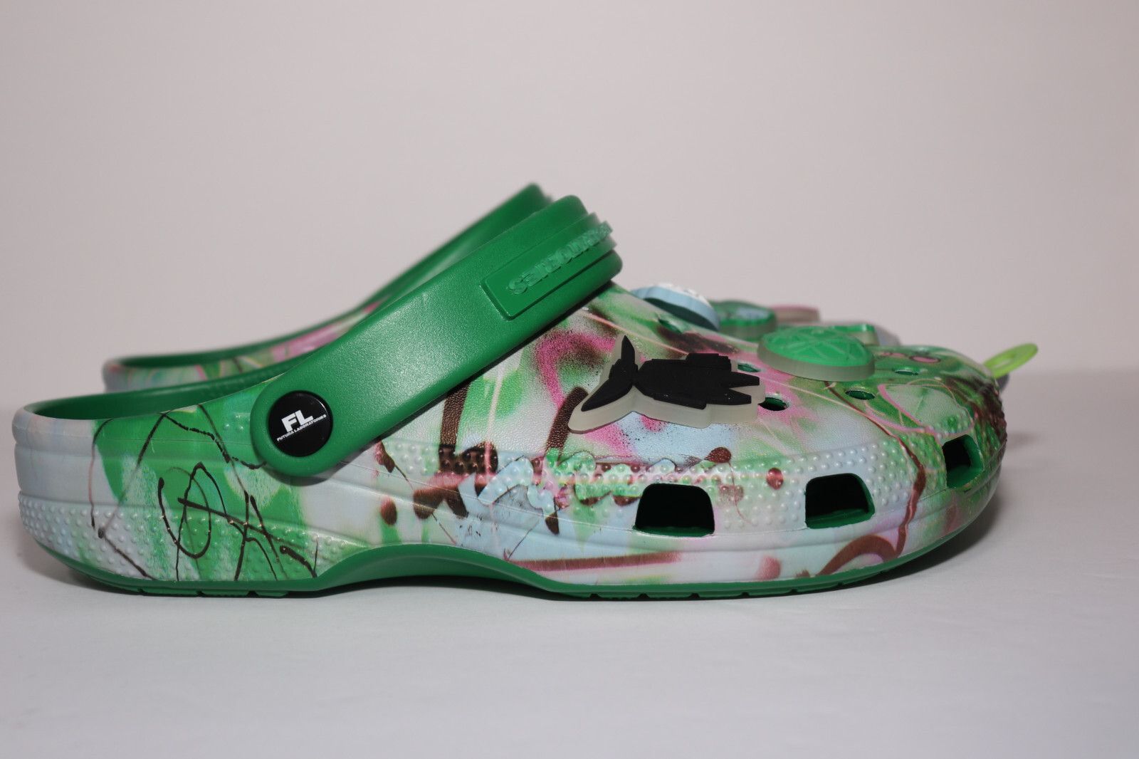 Crocs Size 7 - Crocs Futura Laboratories Classic Clog Green Ivy 2 Size US 7 / EU 40 - 3 Thumbnail