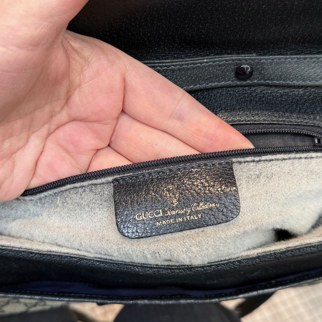 Gucci Gucci Vintage Navy Blue Leather GG Supreme Plus Shoulder Bag Size ONE SIZE - 12 Thumbnail