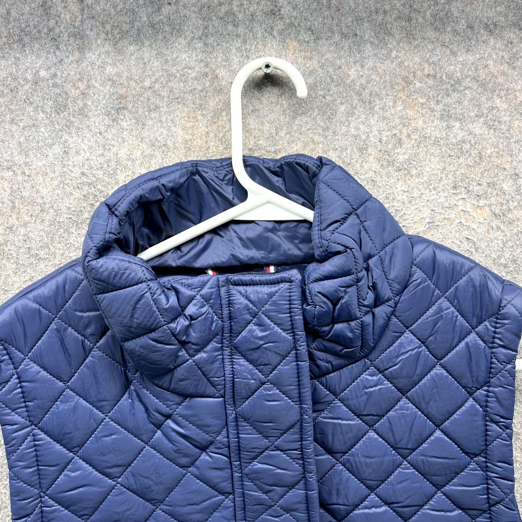 Tommy Hilfiger Tommy Hilfiger Vest Womens Large Blue Quilted Puffer Insulated Zip Stand Collar Vest Womens L Blue Quilted Puffer Insulated Zip Stand Collar Size L / US 10 / IT 46 - 4 Thumbnail