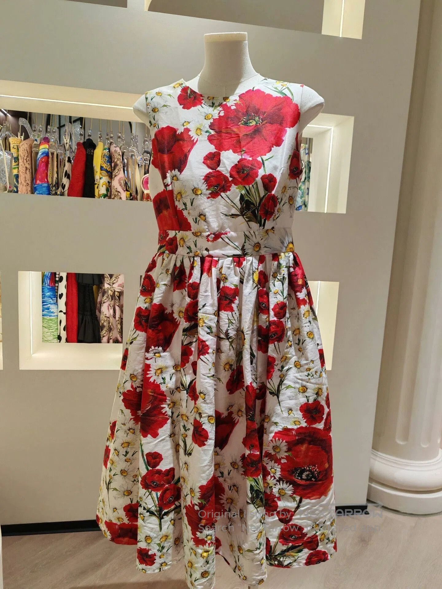 Dolce & Gabbana Dolce & Gabbana Poppy Print Dress. Size M / US 6-8 / IT 42-44 - 1 Thumbnail