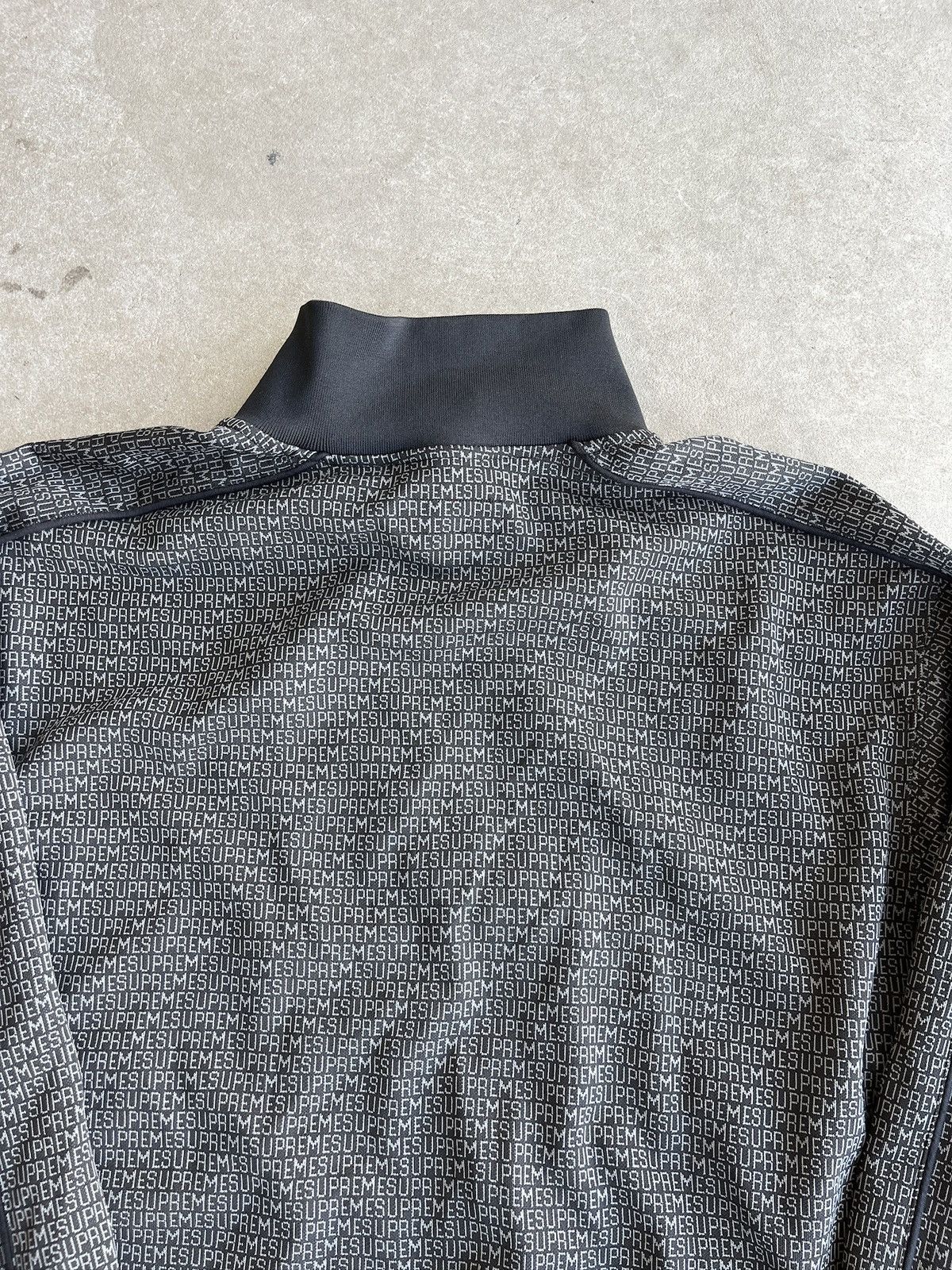 Supreme Supreme SS22 Repeat Track Jacket (unisex) Size US L / EU 52-54 / 3 - 9 Thumbnail