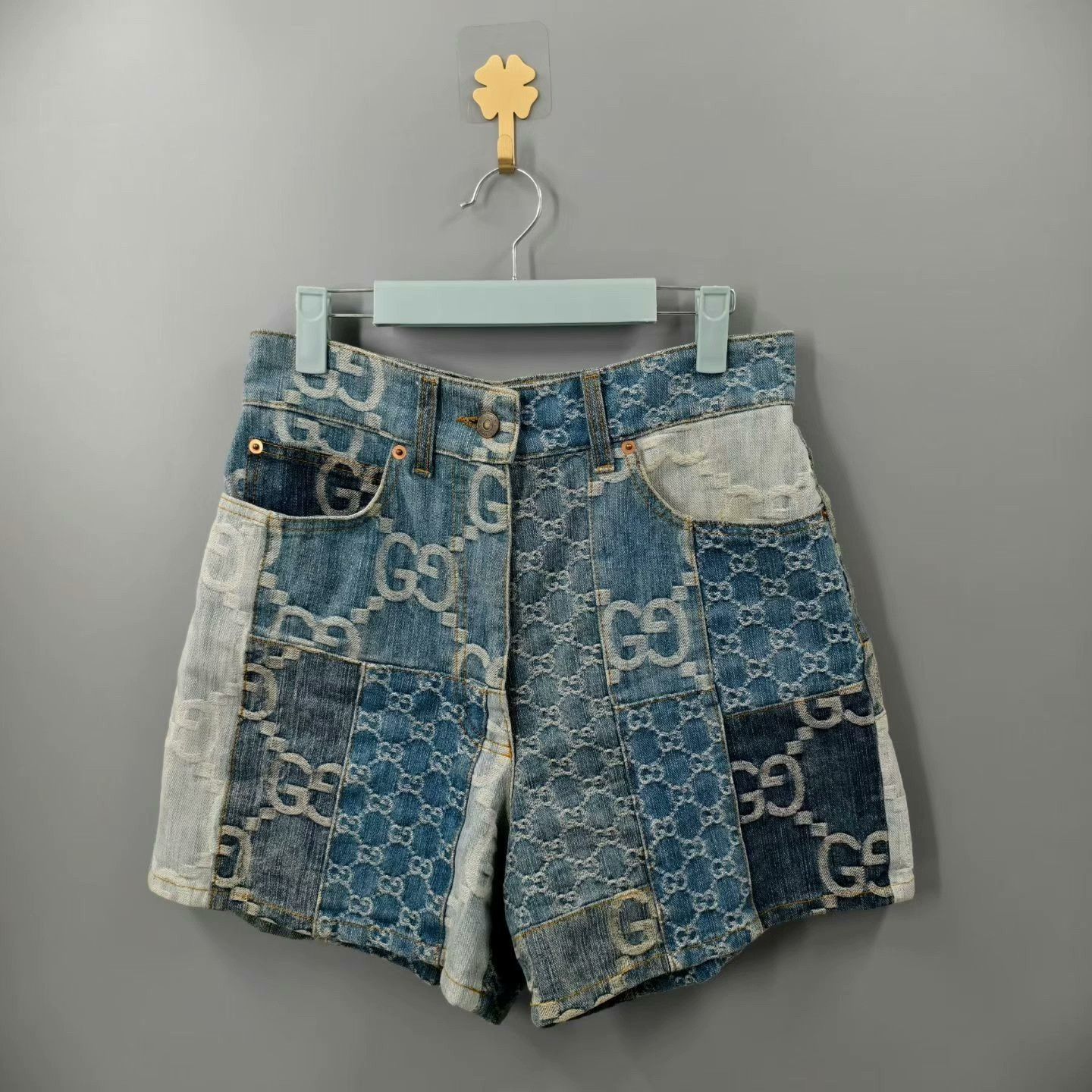 Gucci Gucci Monogram Denim Shorts 27 Size 27" / US 4 / IT 40 - 1 Thumbnail