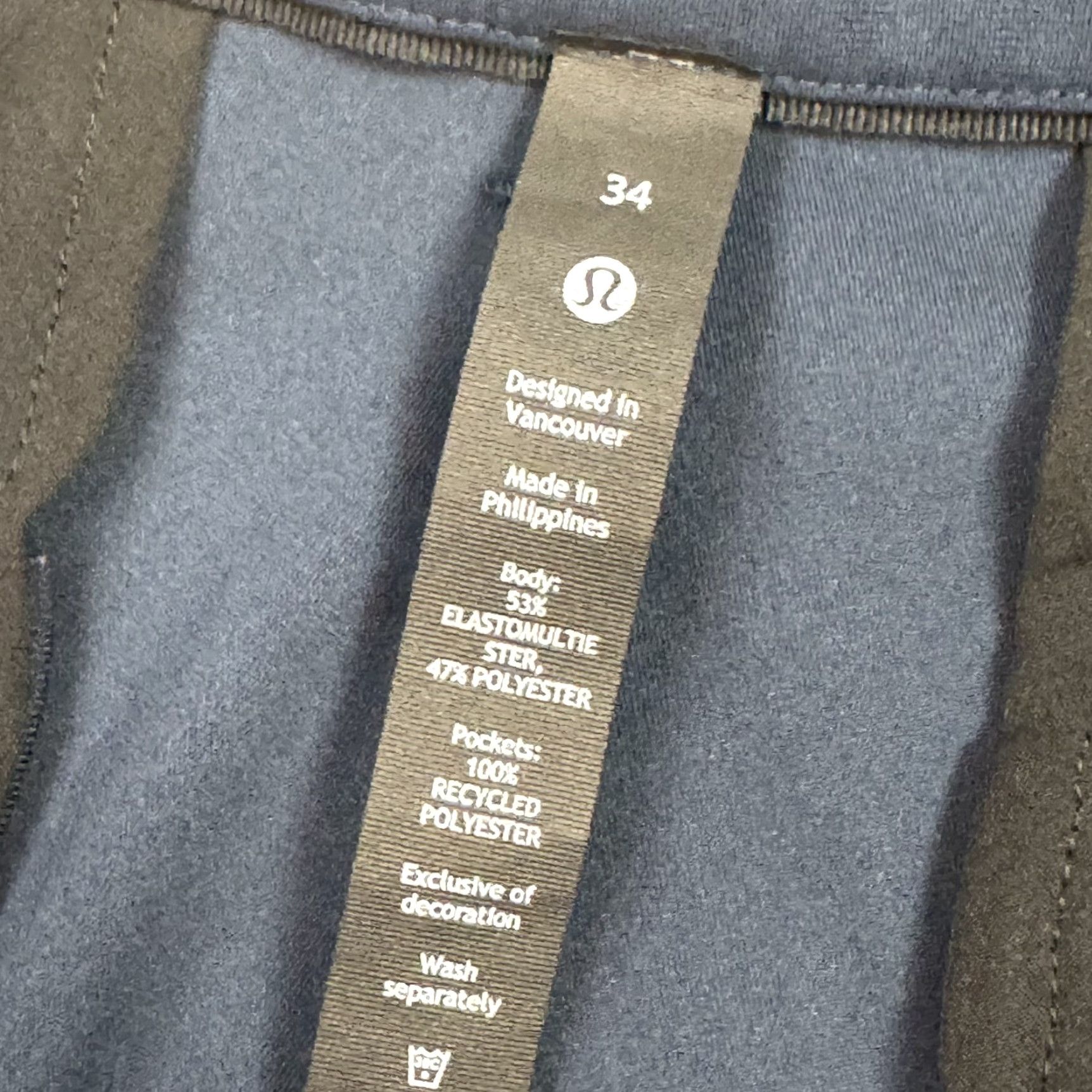 Lululemon Lululemon Pants Mens 34x30 Blue Commission Slim Commute Read Description Hole Size US 34 / EU 50 - 6 Thumbnail