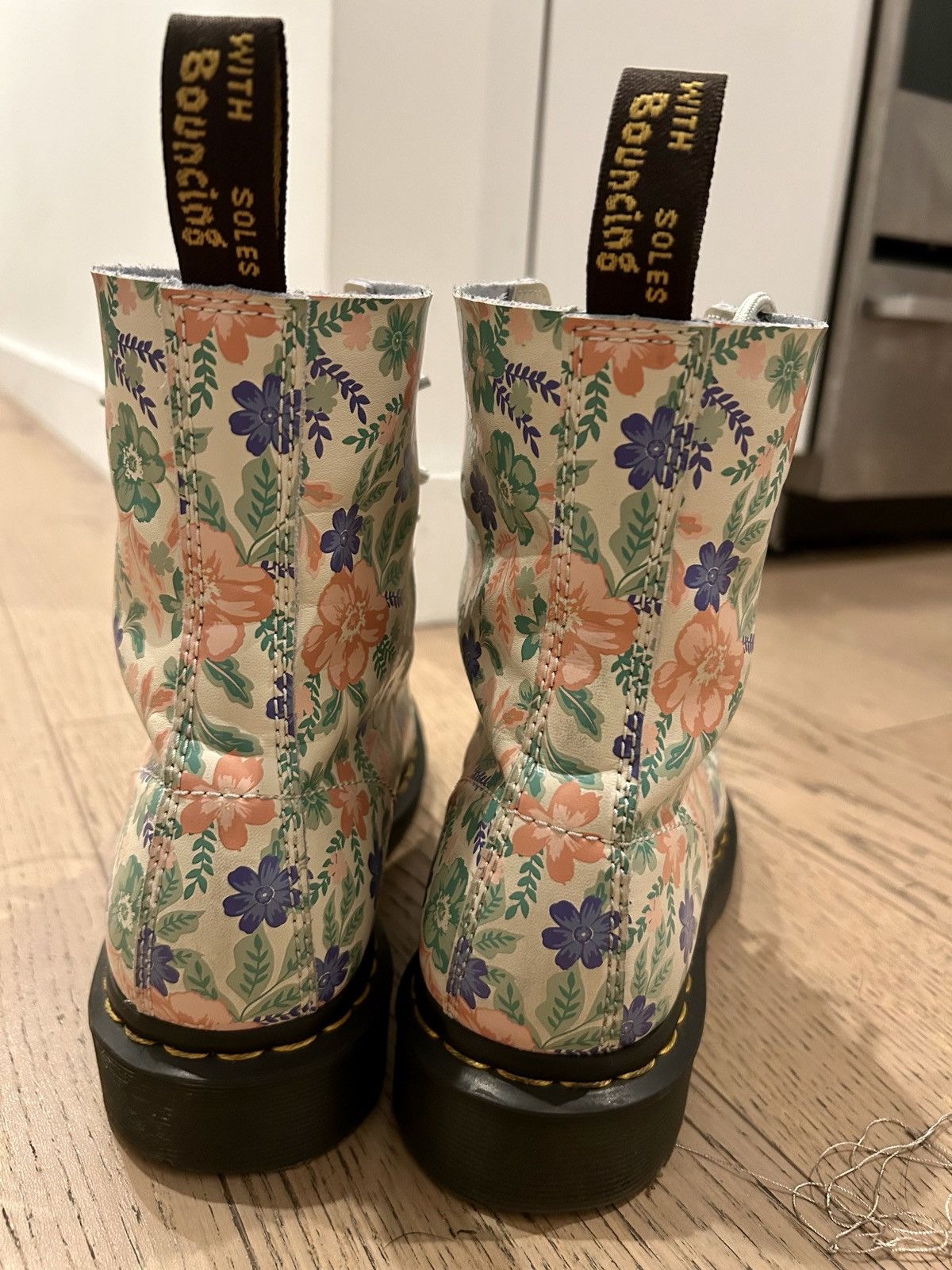 Dr. Martens Dr. martens 1460 VONDA Floral Reclaimed Leather Boots Size US 8 / IT 38 - 4 Thumbnail