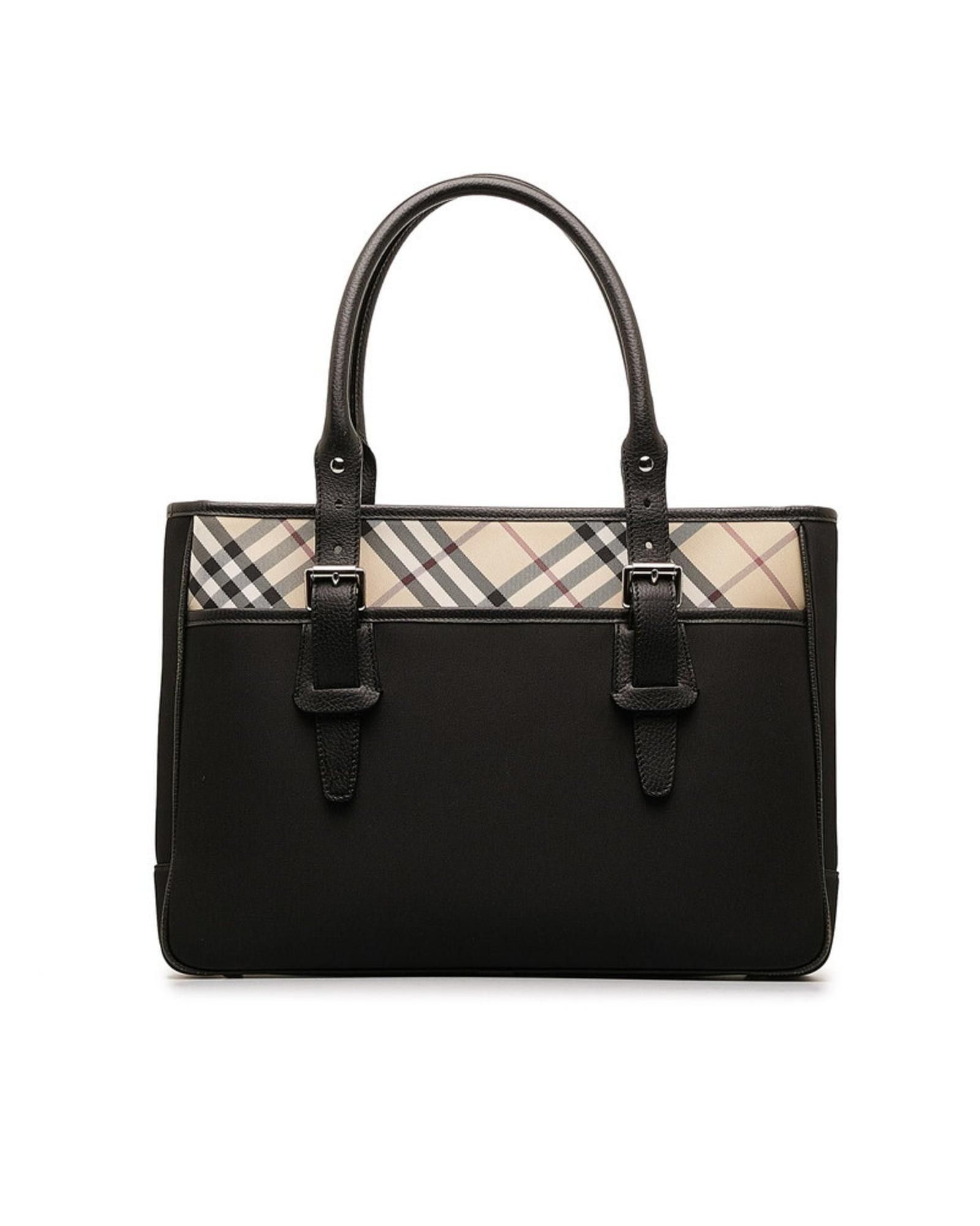 image of Burberry Versatile Leather Tote Bag For Women in Black