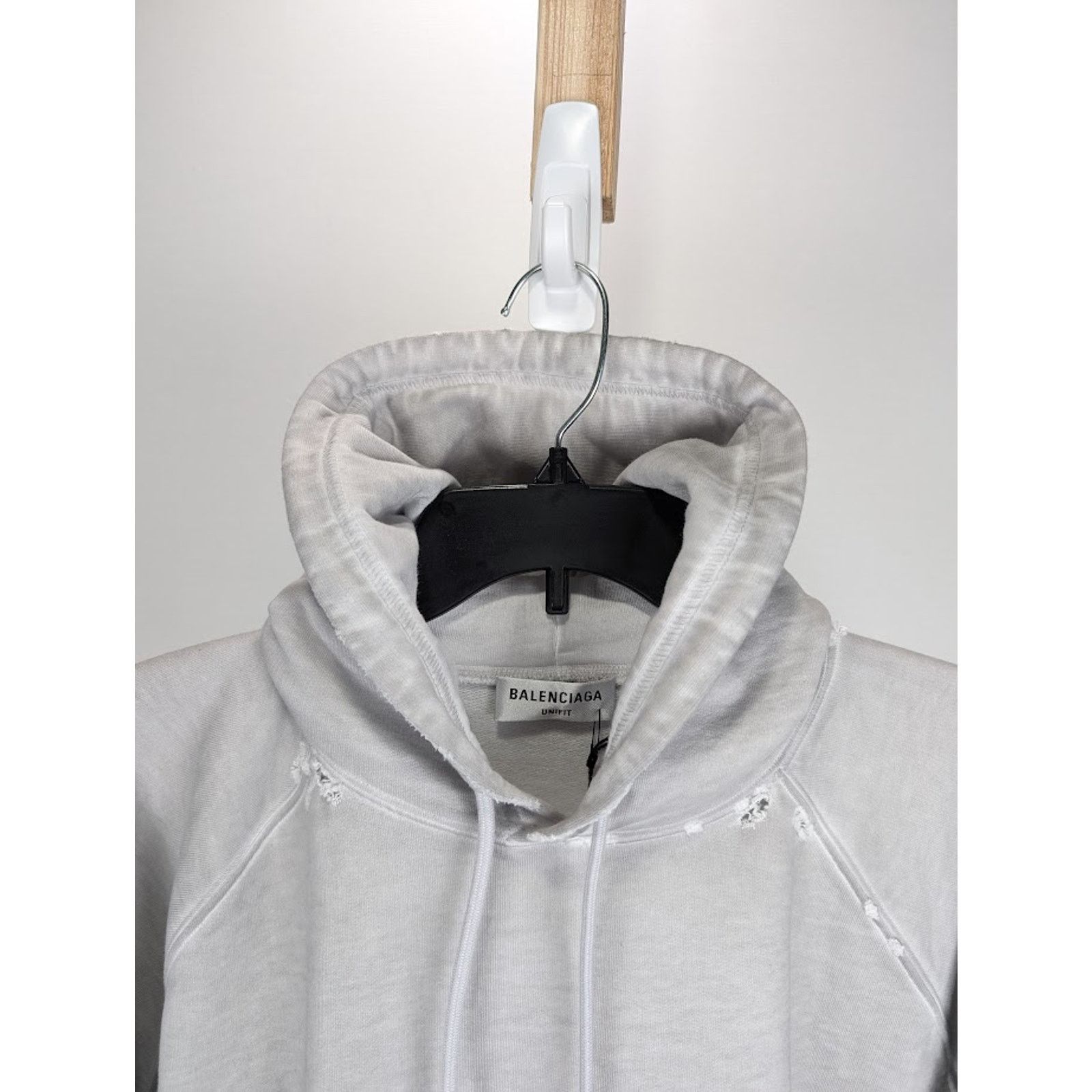 Balenciaga o1rshd1 Q:4 / Logo Printed Hoodie in Dirty White Size US S / EU 44-46 / 1 - 4 Thumbnail