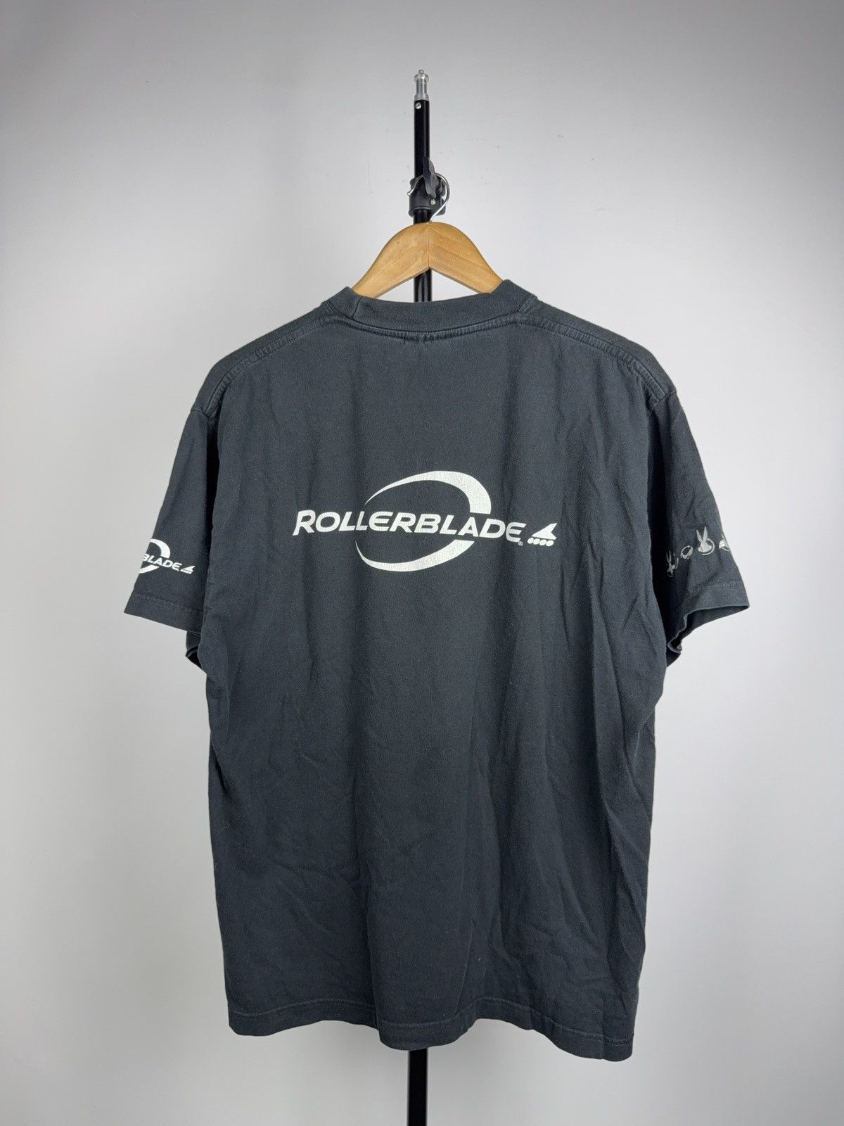 Warner Bros 2000 Retro Vintage Y2K Rollerblade x Looney Tunes Wile E Tee Size US L / EU 52-54 / 3 - 13 Thumbnail
