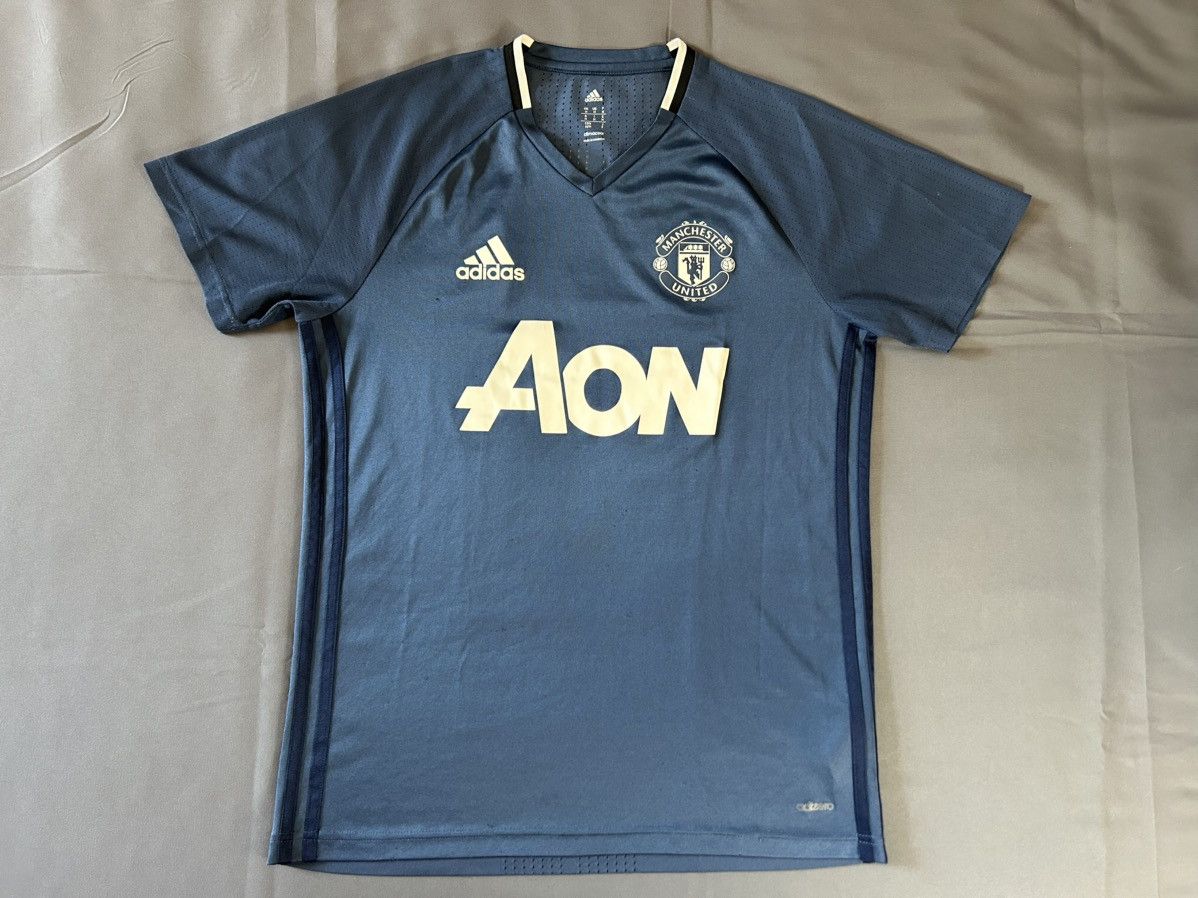 Adidas Adidas Manchester United Training Jersey 2016/17 Size US M / EU 48-50 / 2 - 1 Thumbnail