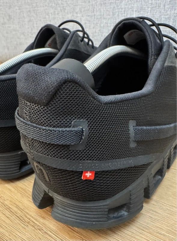 On On Running Cloud 5 Swiss Engineering Running Shoes size 49 Size US 14 / EU 47 - 13 Thumbnail